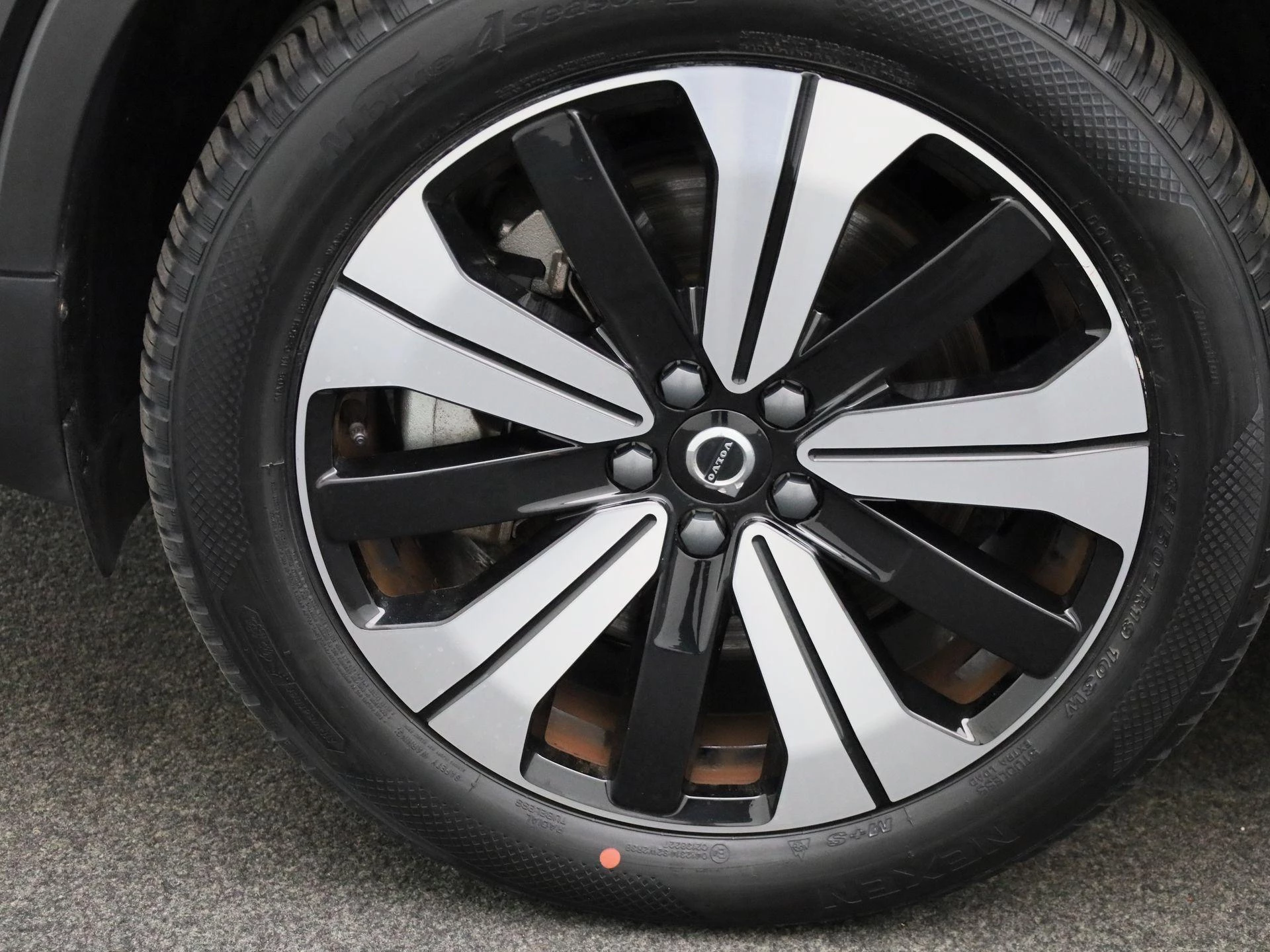 Volvo-XC40-image-14