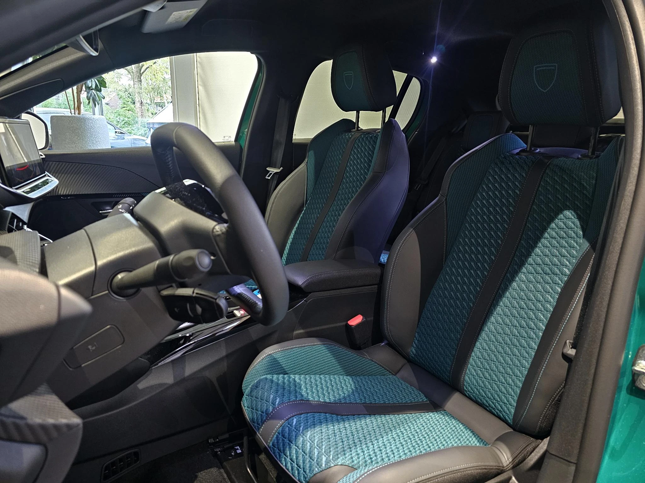 Peugeot-208-image-11