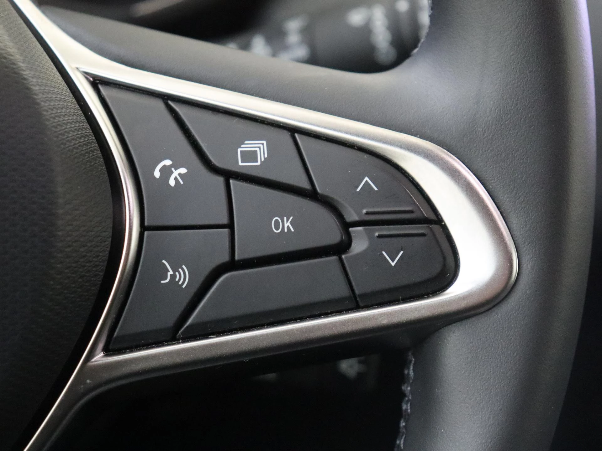 Renault-Clio-image-16