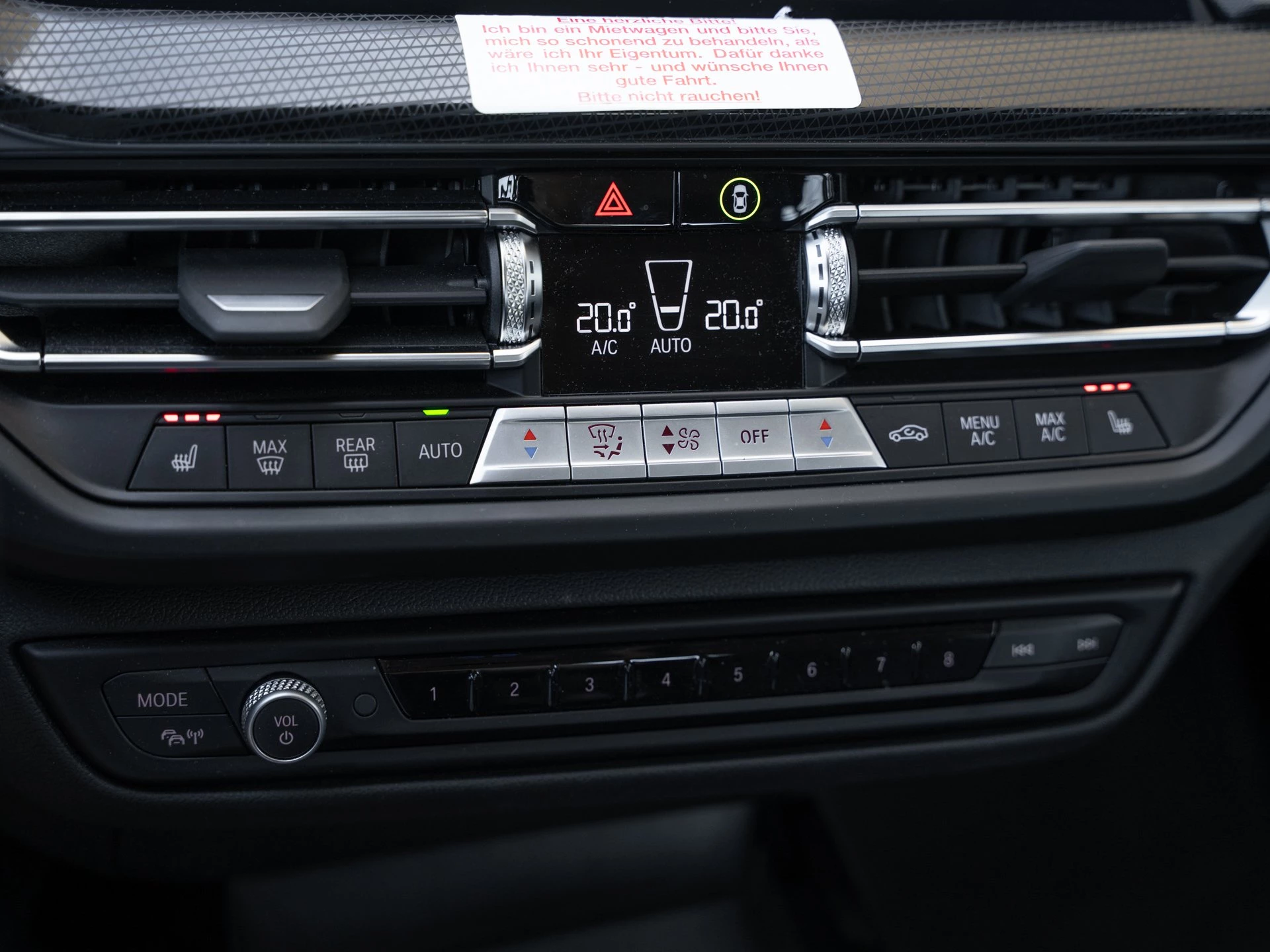 BMW 1er Reihe 118i Aut. Advantage. 17 Zoll. Driving Assist. Adaptiver LED Scheinwerfer