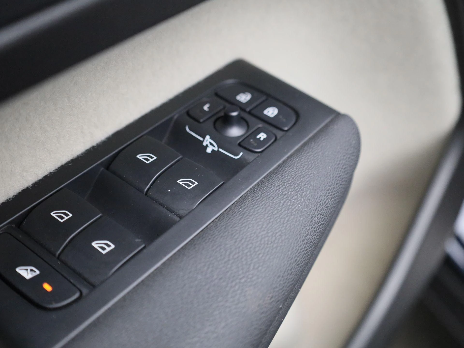 Volvo-XC40-image-31