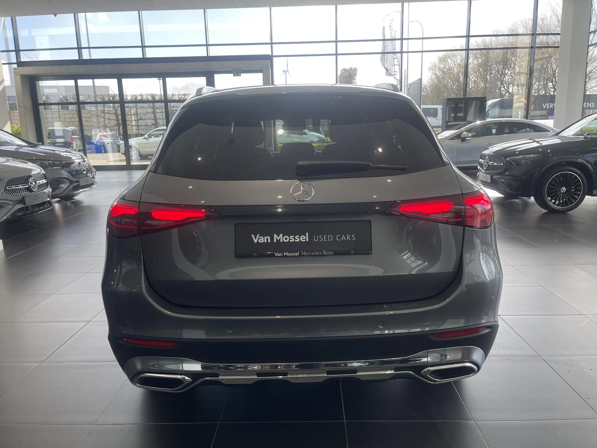 Mercedes-Benz GLC 200 4MATIC Business Line + CARPLAY + LED + CAMERA +