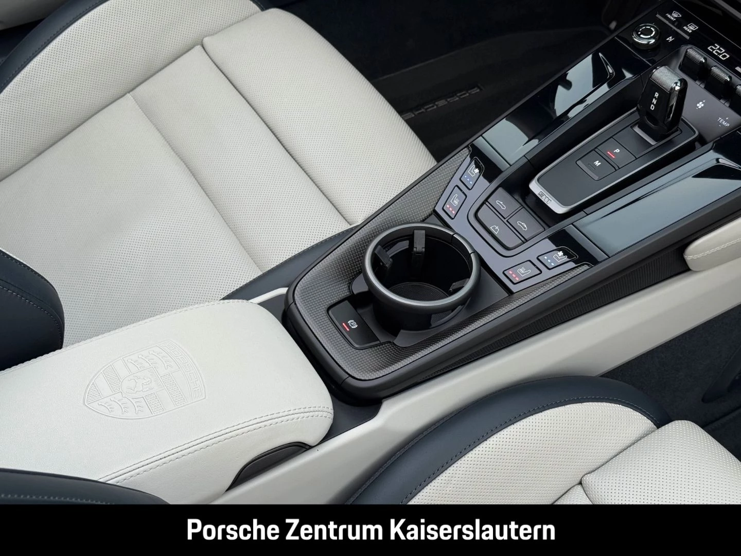 Porsche 911 992 Carrera 4 GTS Cabriolet Liftsystem-VA carrera992 992 911 Carrera 4 GTS Cabriolet Liftsystem-VA carrera