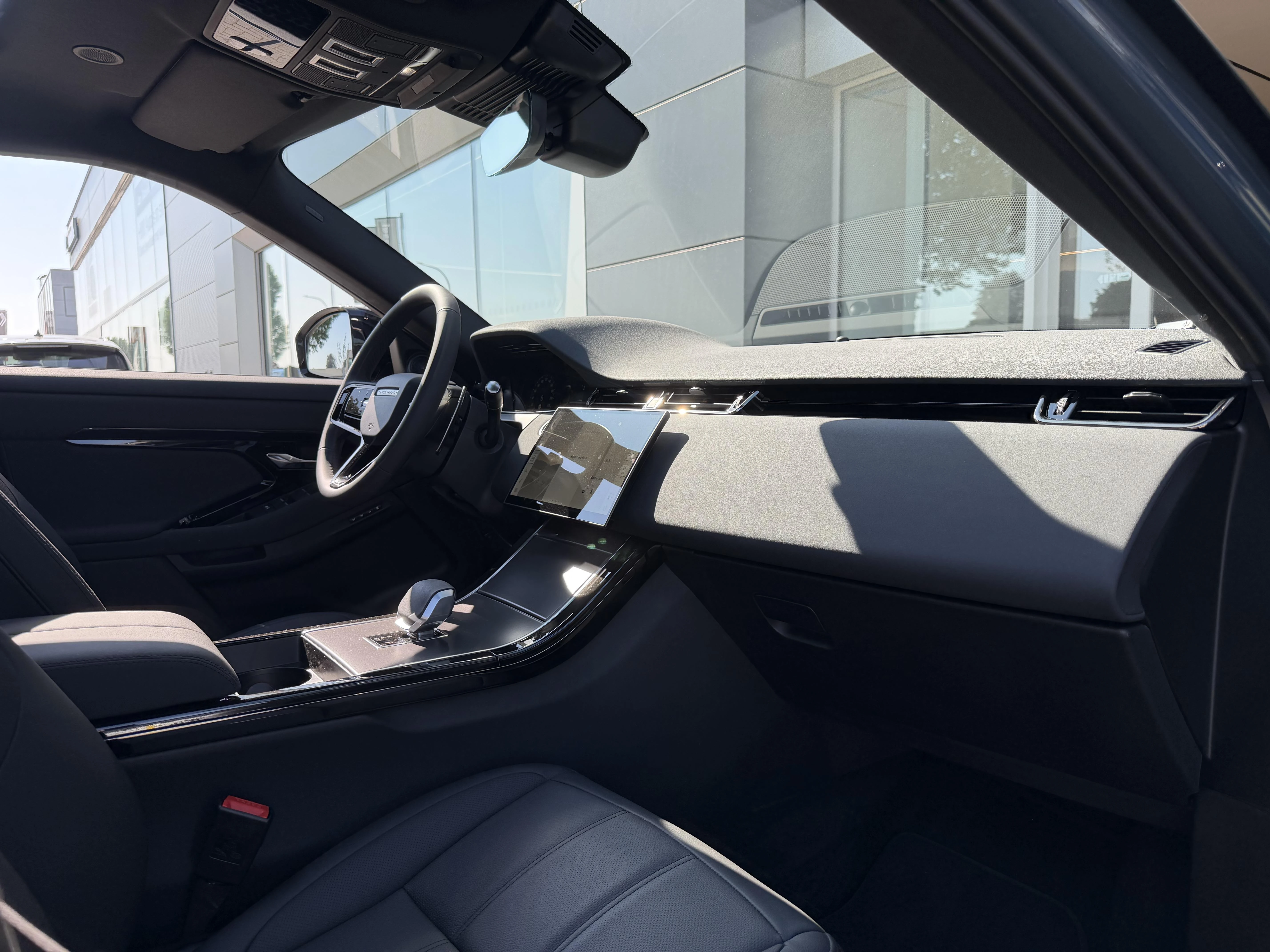 Land Rover Range Rover Evoque P160 S FWD Auto. 26.5MY