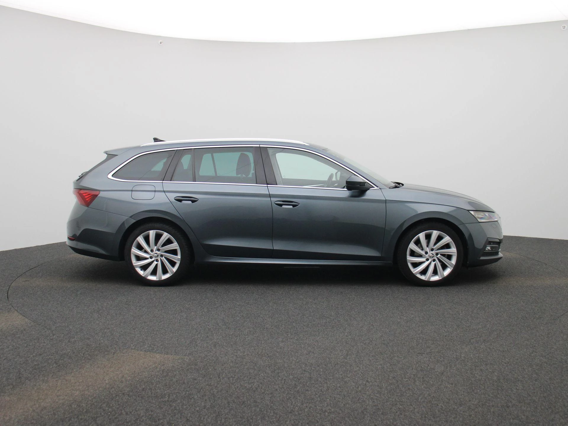 Škoda Octavia Combi 1.5 e-TSI Business Edition Plus