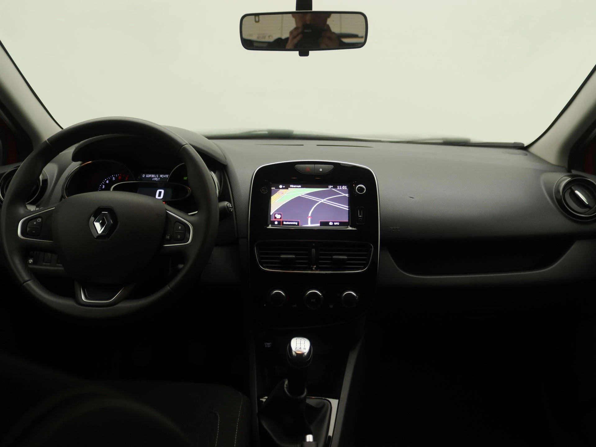 Renault-Clio-image-6