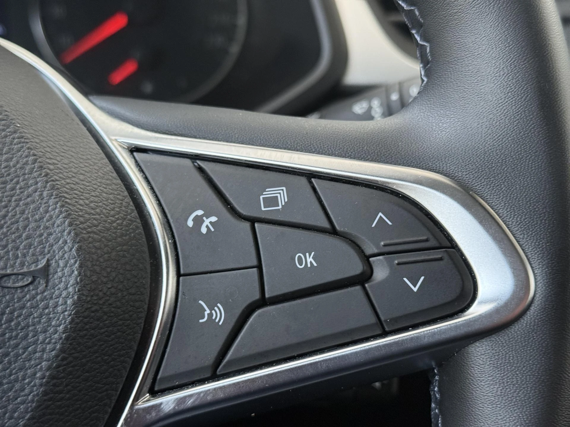Renault-Captur-image-12