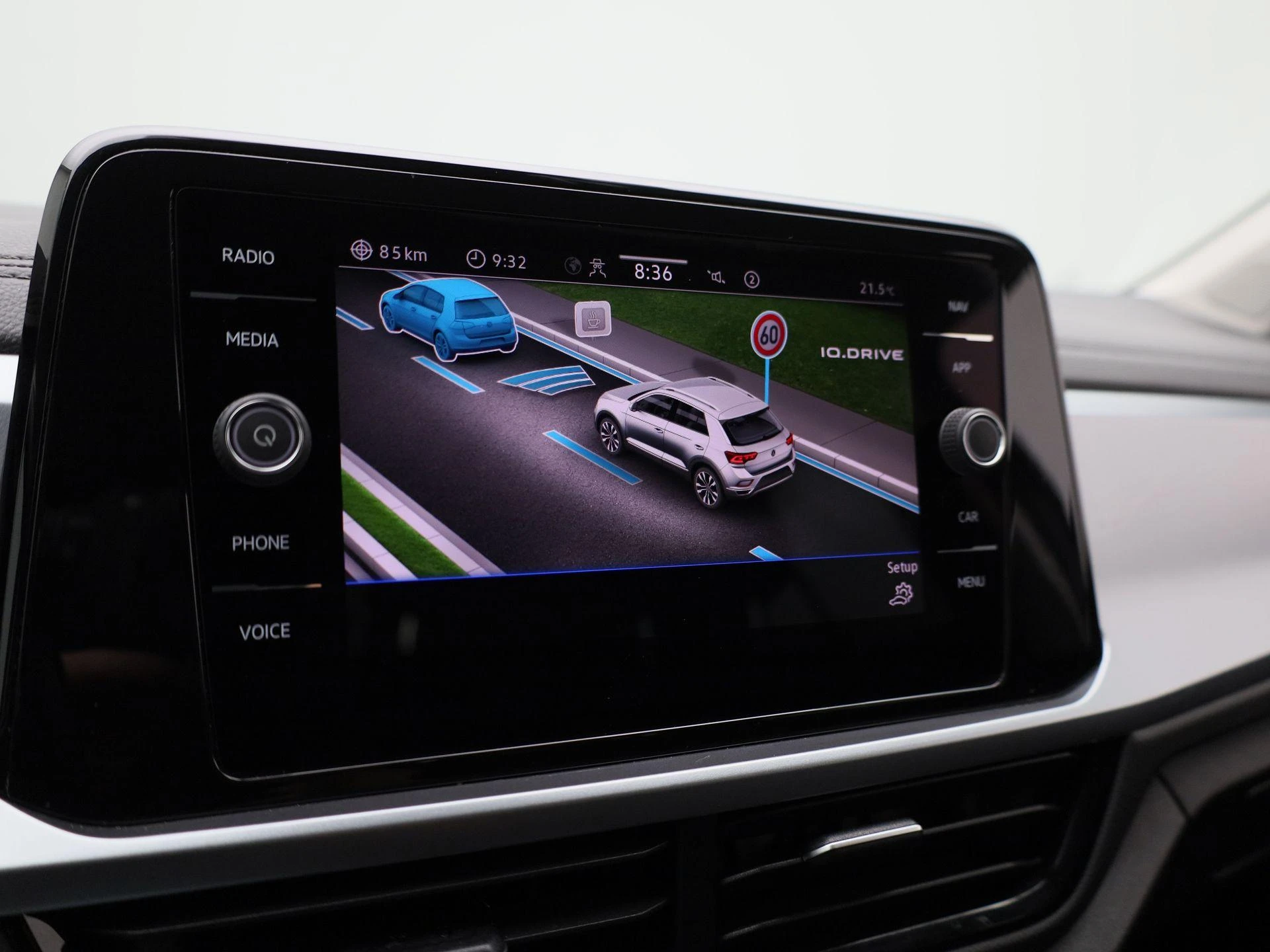Volkswagen-T-Roc-image-20