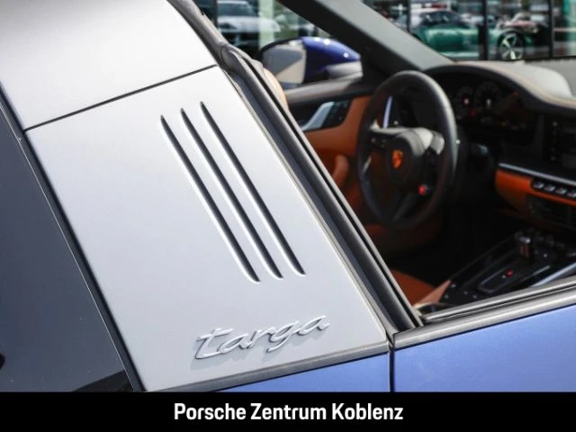 Porsche-911-image-11