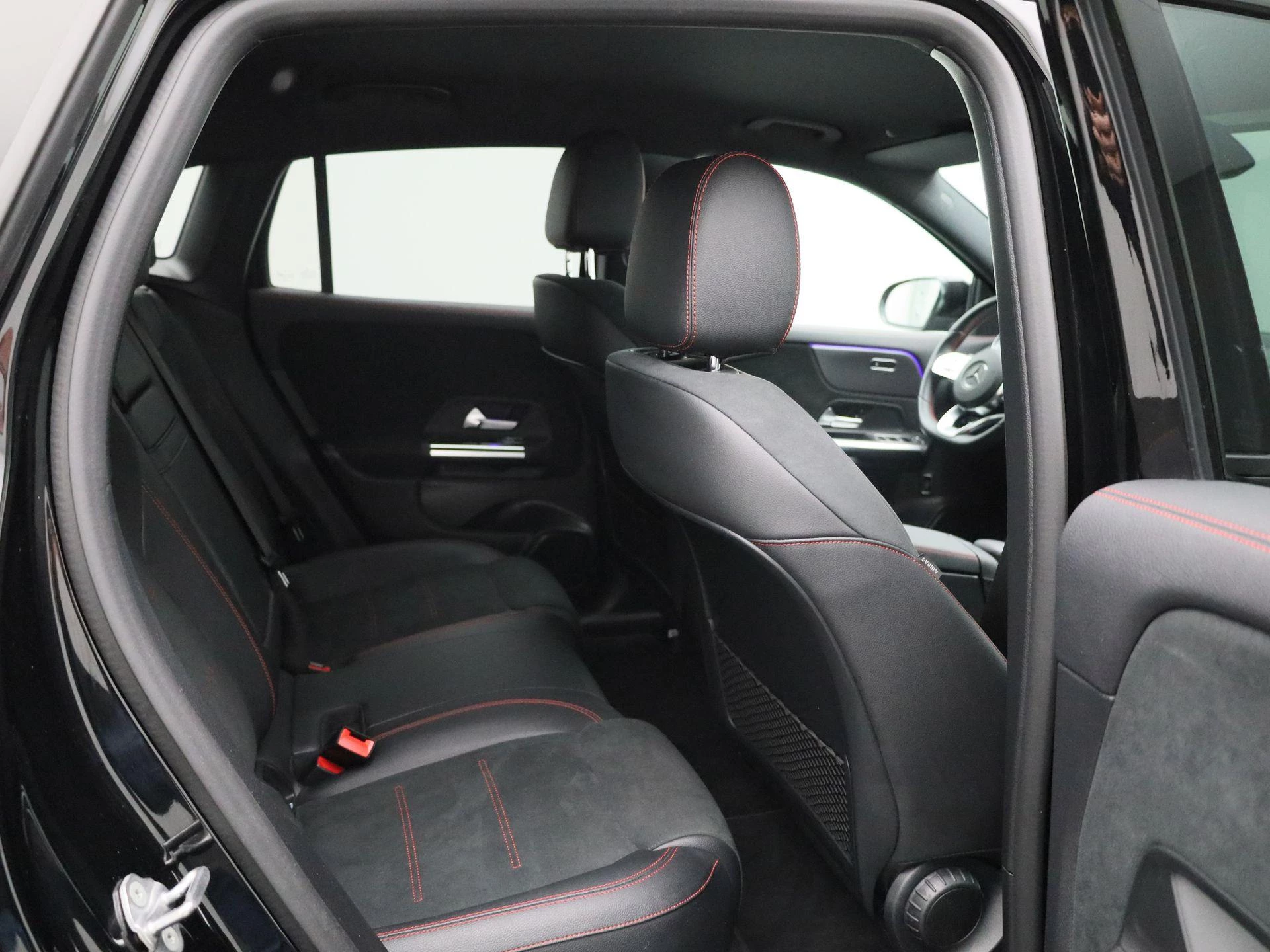 Mercedes-Benz-EQA-image-44