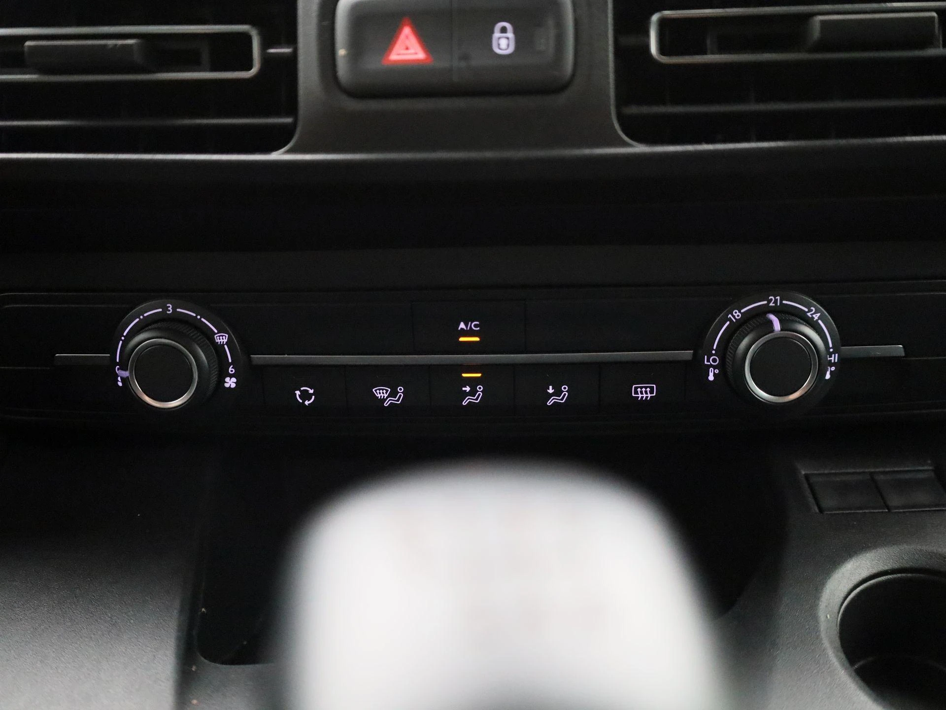 Opel-Combo-image-17