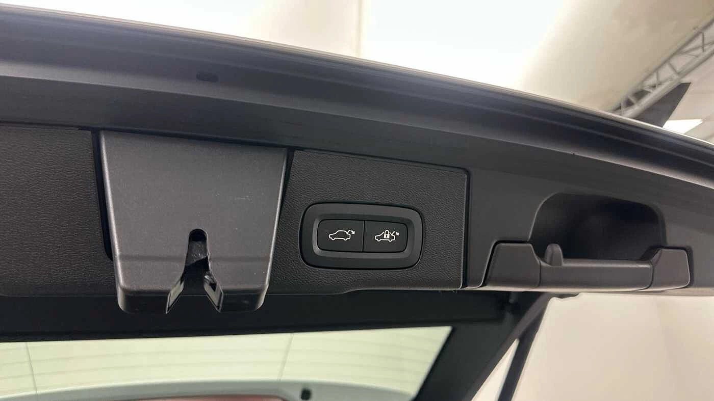 Volvo-XC60-image-40