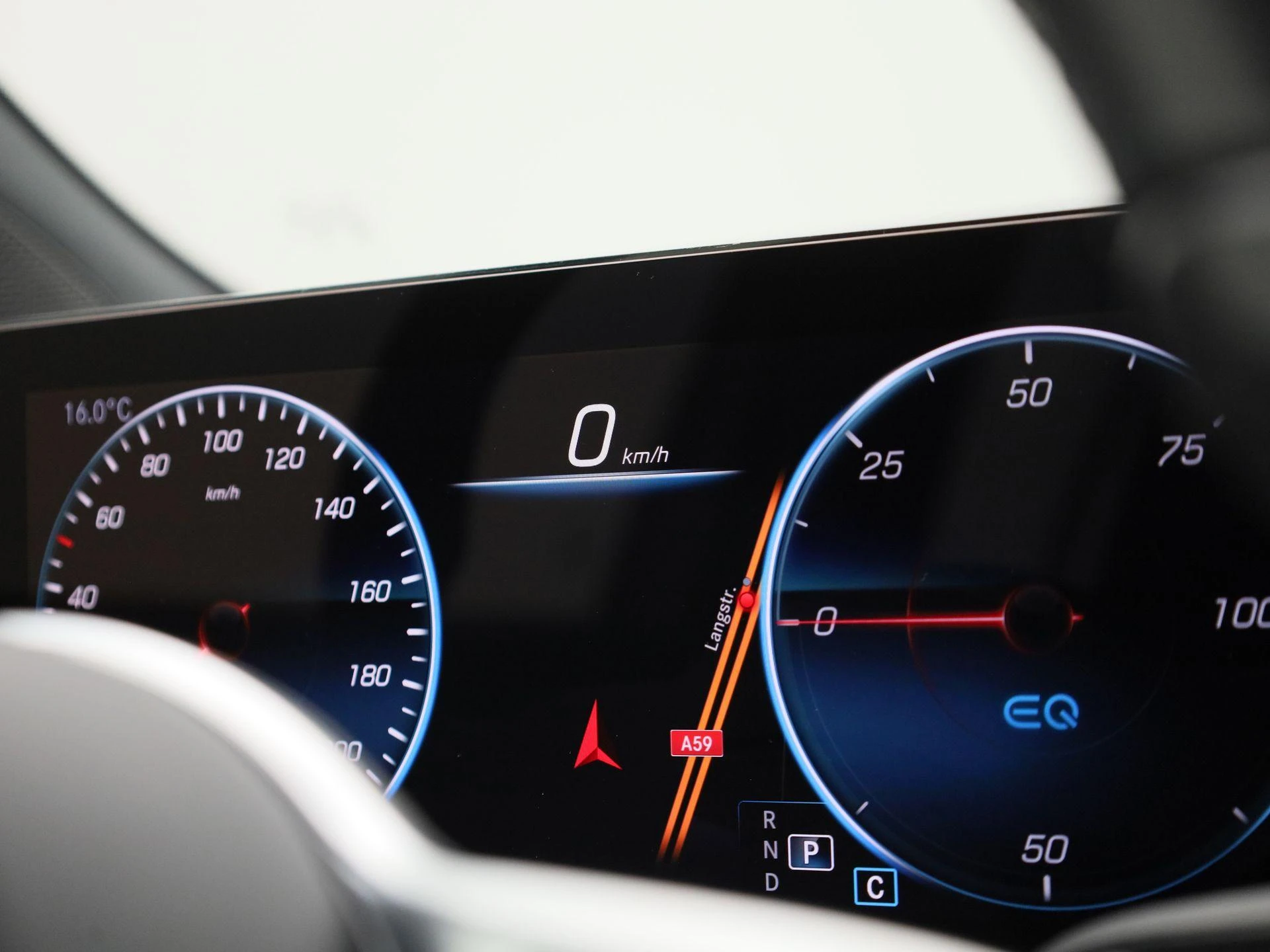 Mercedes-Benz-EQA-image-32