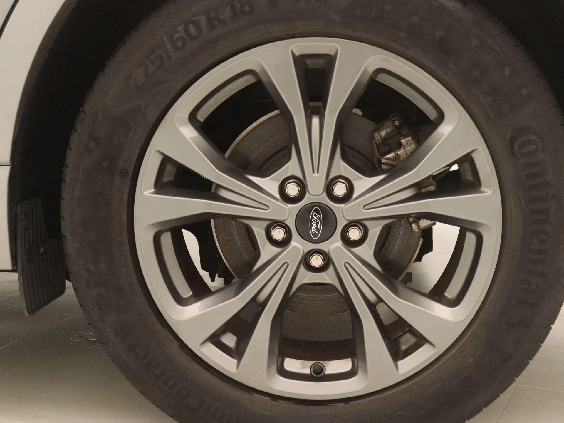 Ford-Kuga-image-18