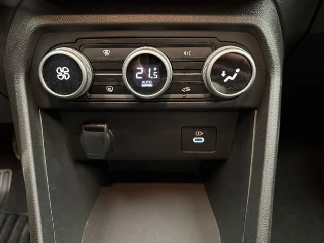 Dacia-Sandero Stepway-image-11
