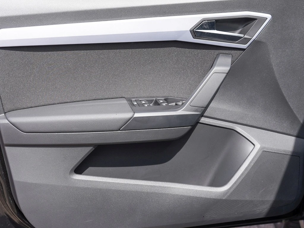 SEAT-Arona-image-17