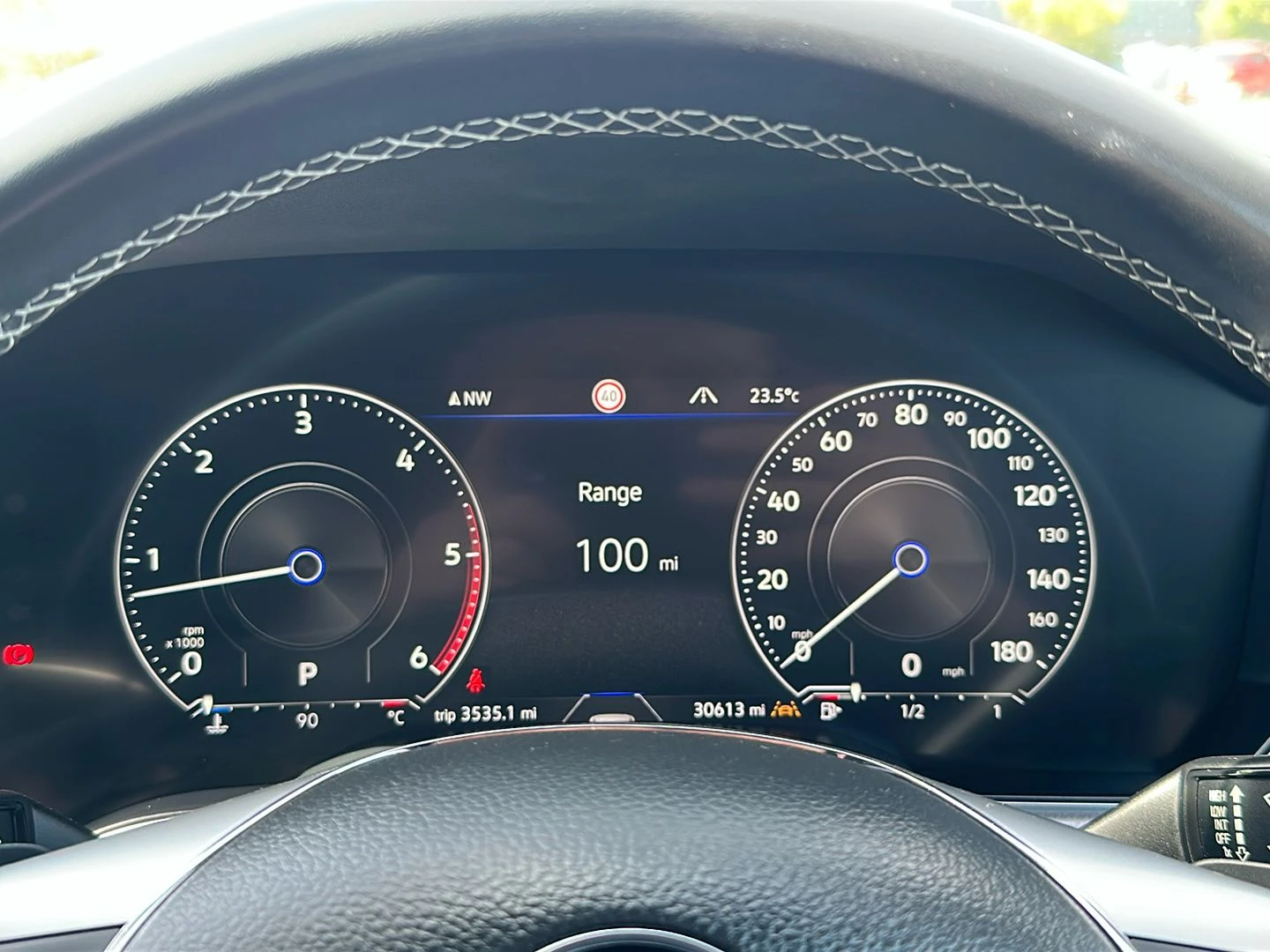 Volkswagen-Touareg-image-12