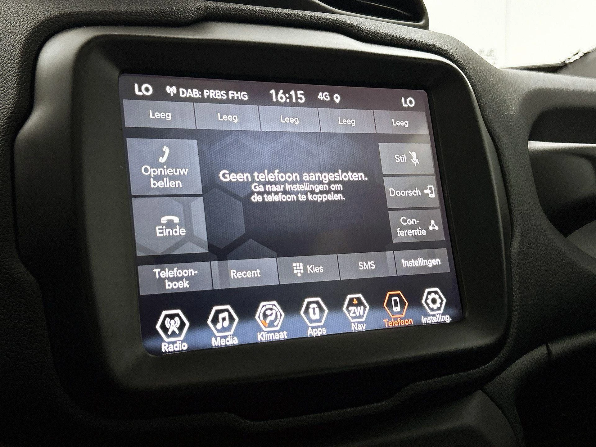 Jeep-Renegade-image-11