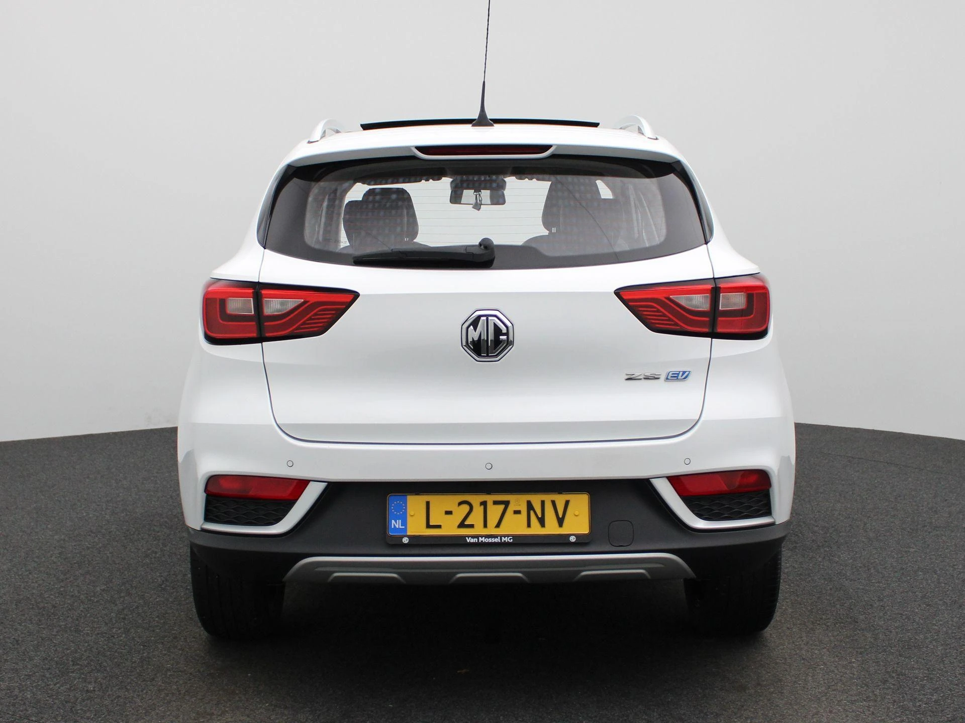 MG-ZS EV-image-4