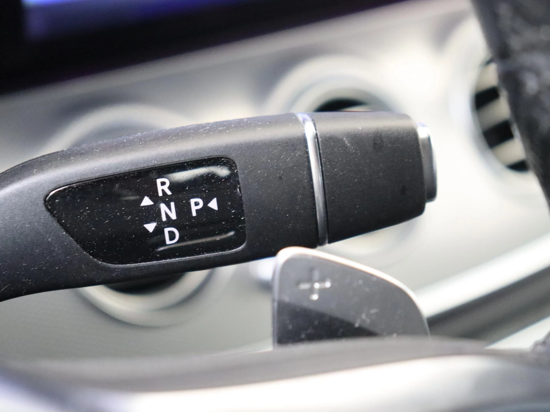 Mercedes-Benz-E-Klasse-image-14