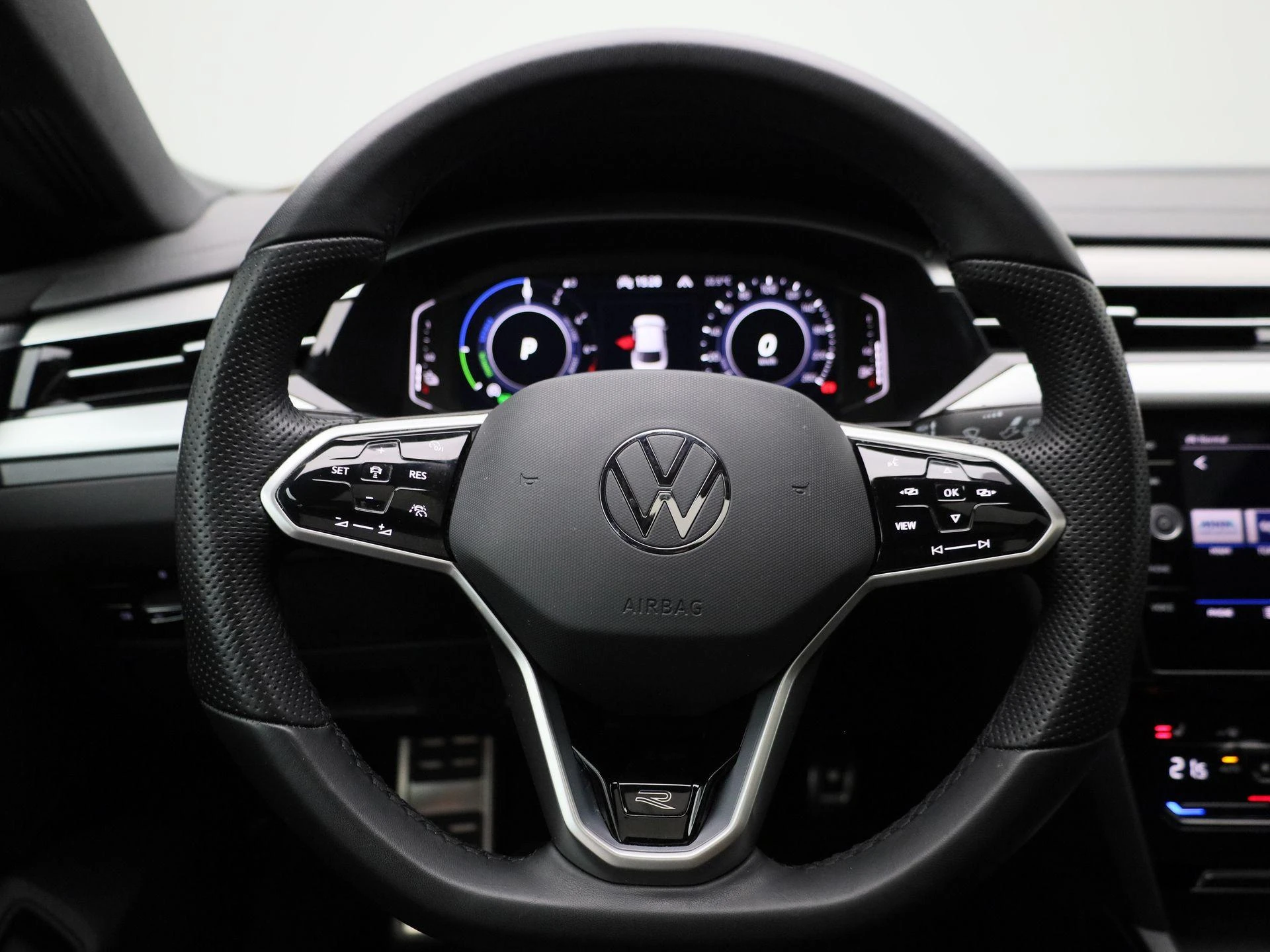 Volkswagen Arteon 1.4 eHybrid DSG R-Line