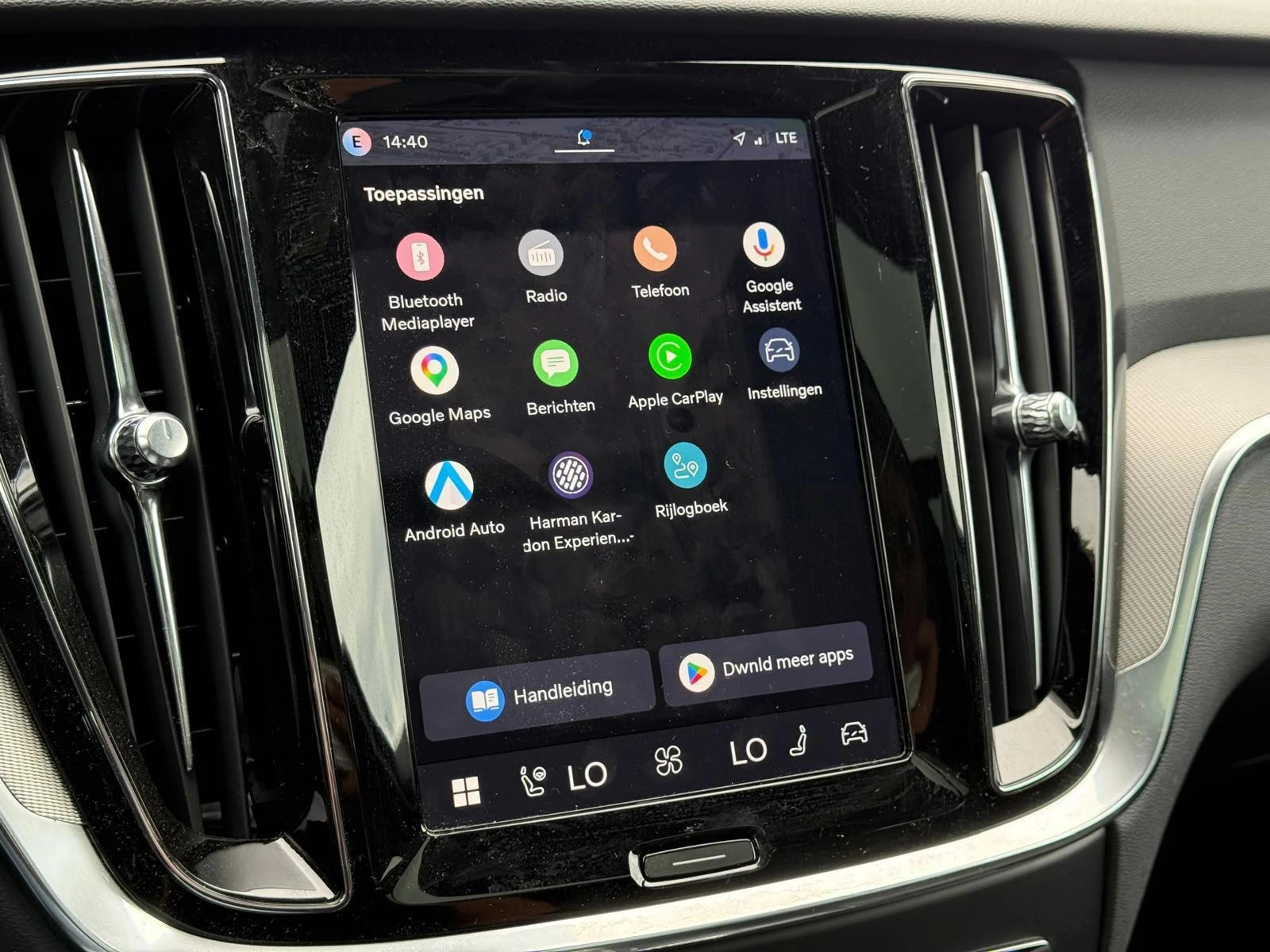 Volvo-V60-image-15