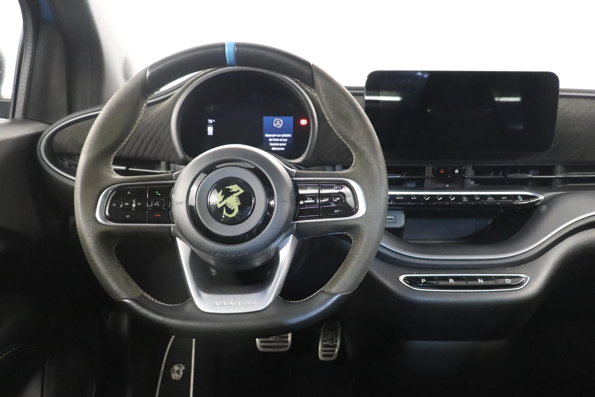 Abarth-500e-image-14