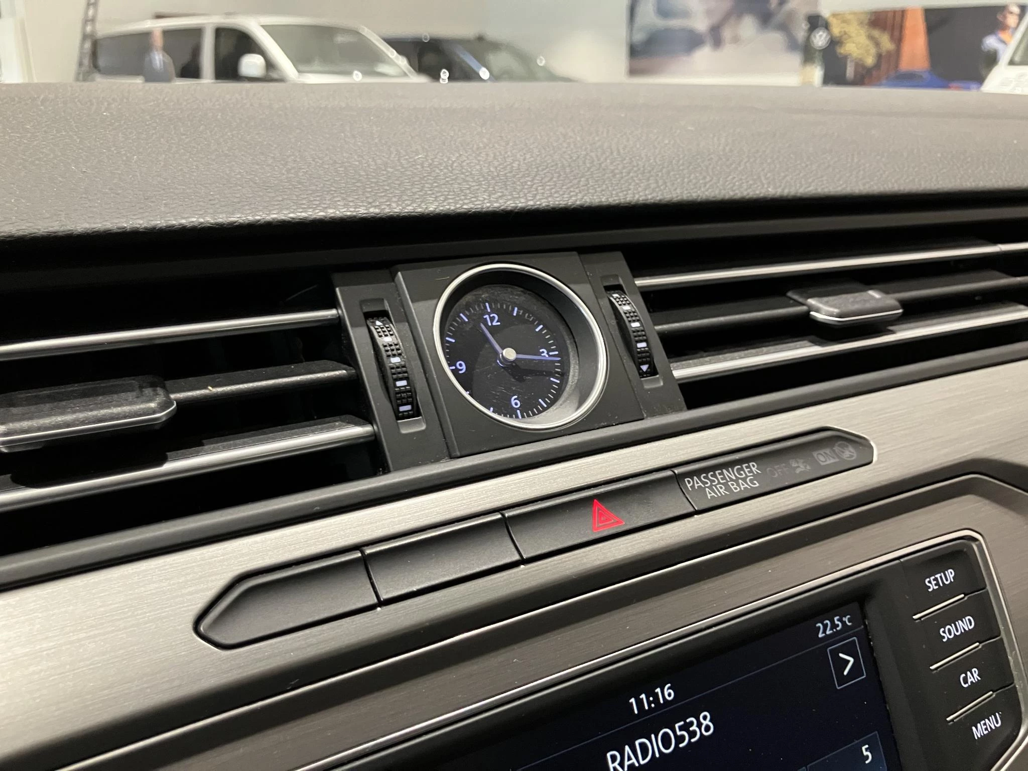 Volkswagen-Passat-image-21