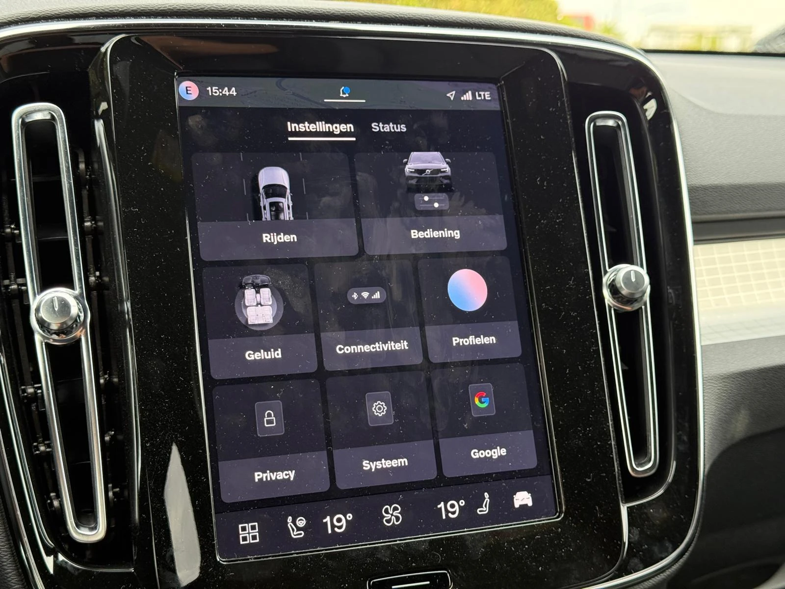 Volvo-XC40-image-17