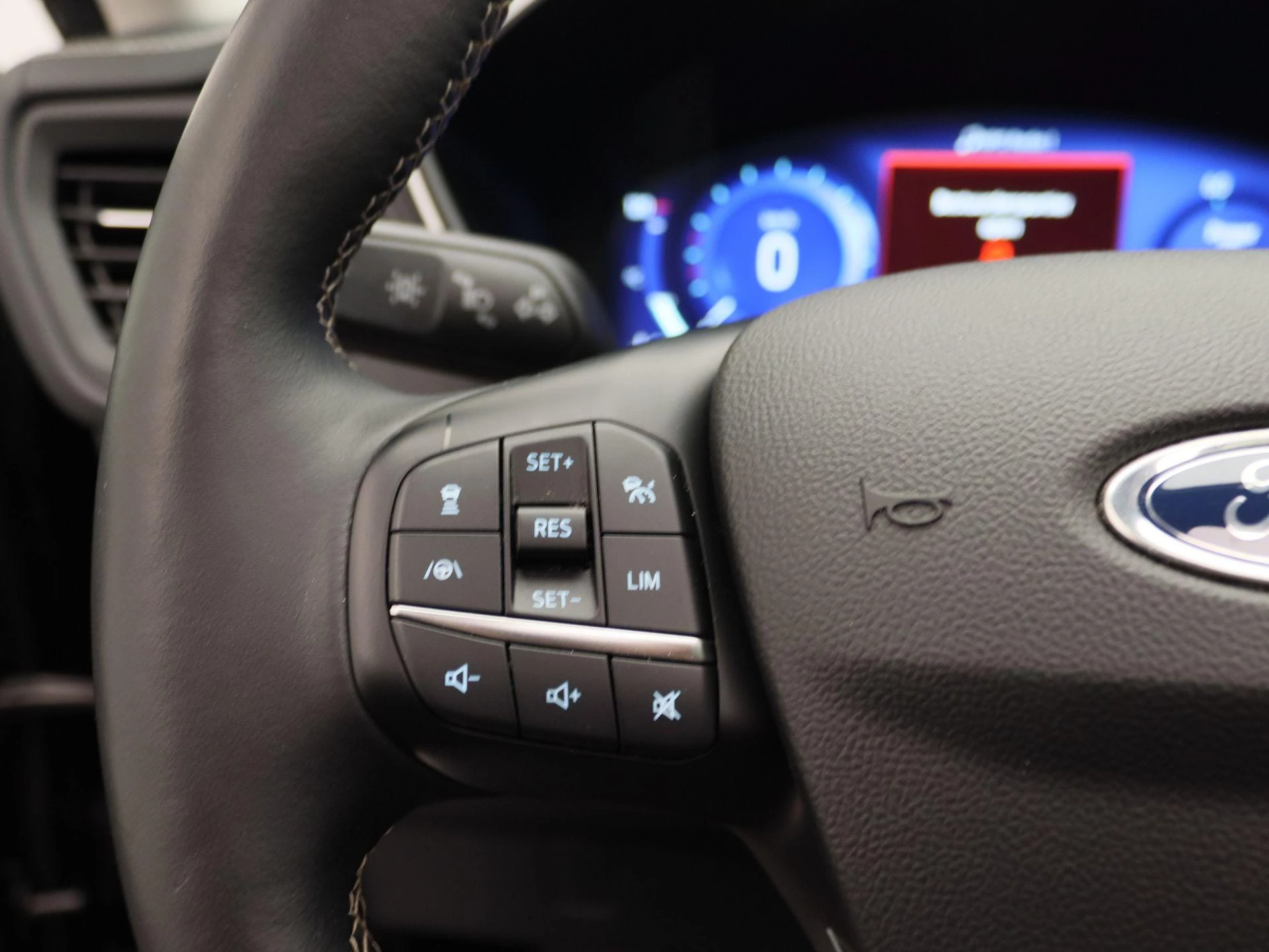 Ford-Kuga-image-21