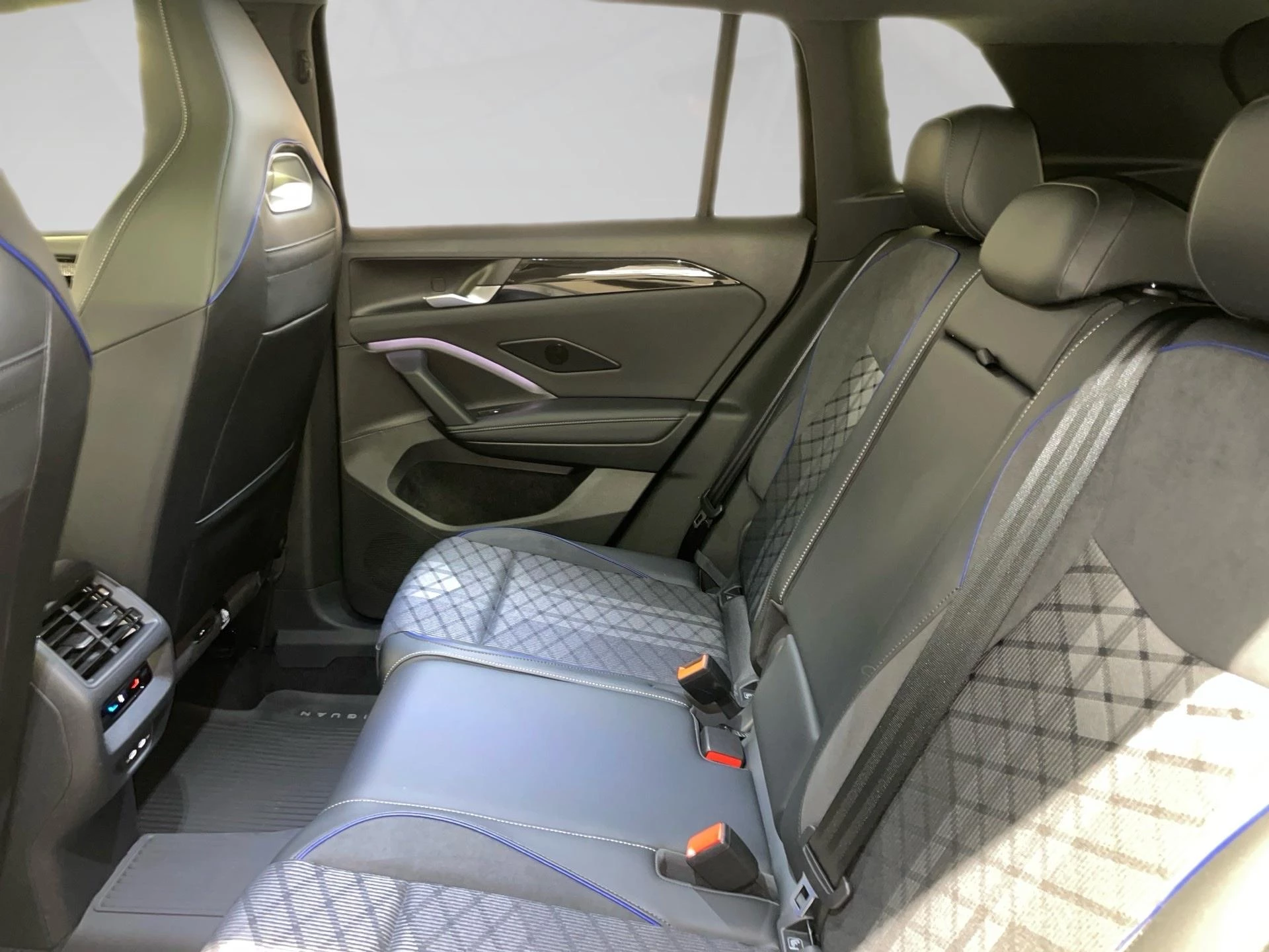 Volkswagen Tiguan 1.5 eHybrid R-Line DSG