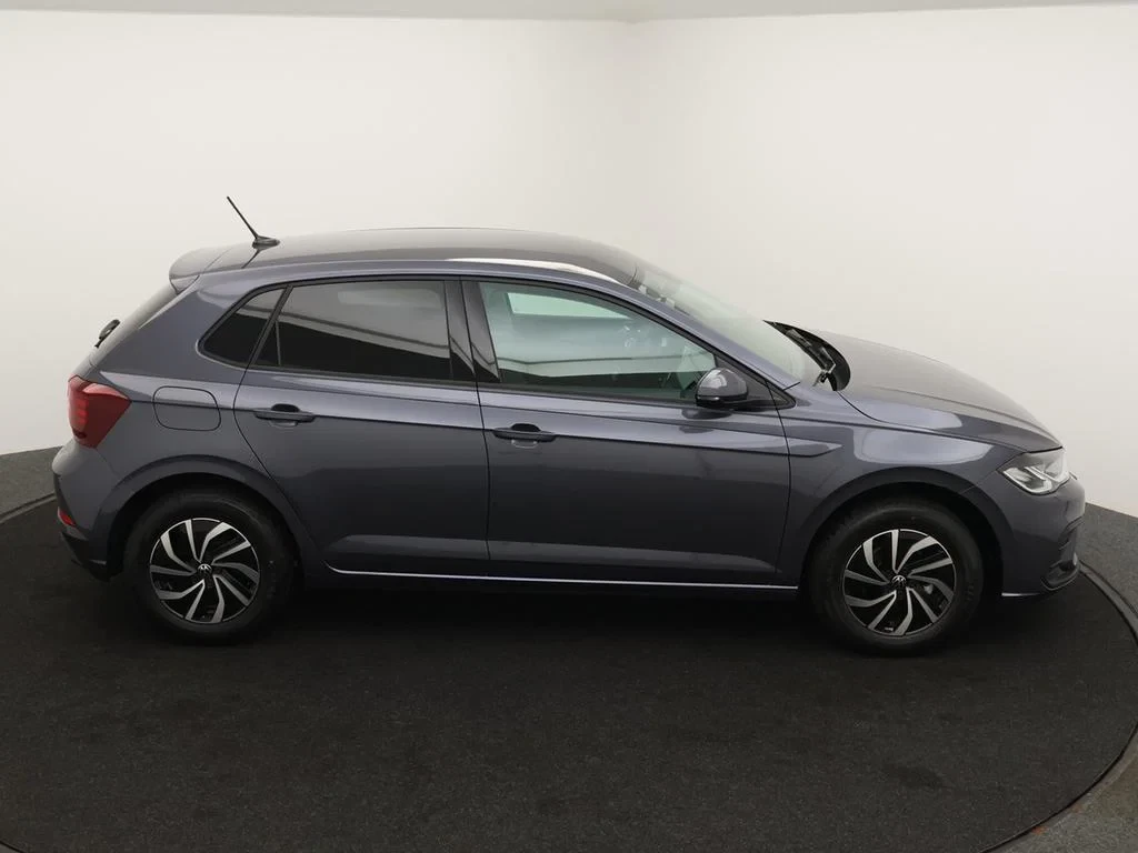 Volkswagen-Polo-image-7