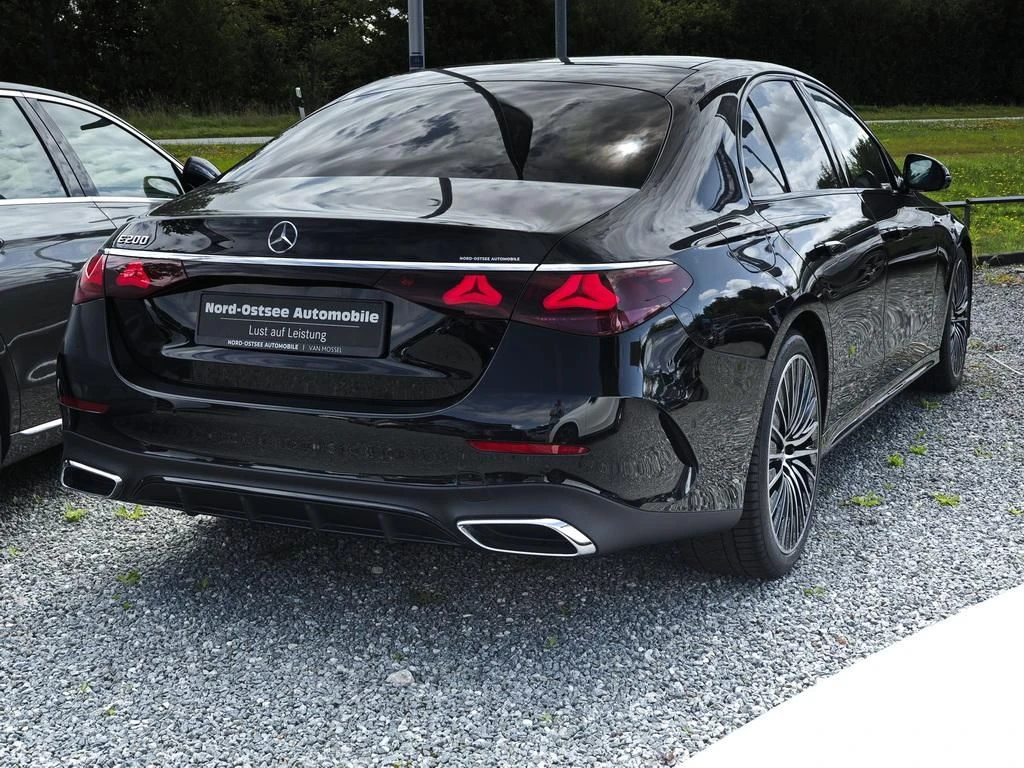 Mercedes-Benz-E-Klasse 200-image-5
