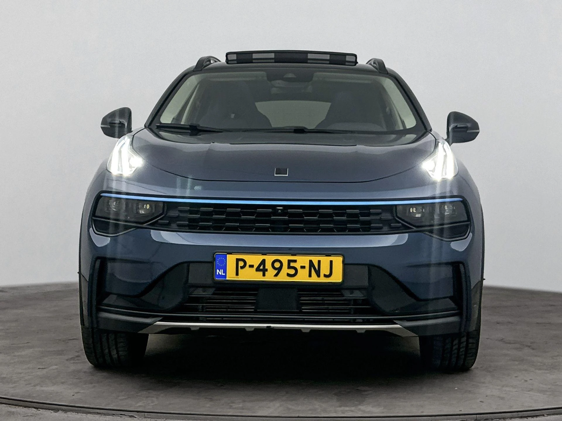 Lynk & Co-01-image-4