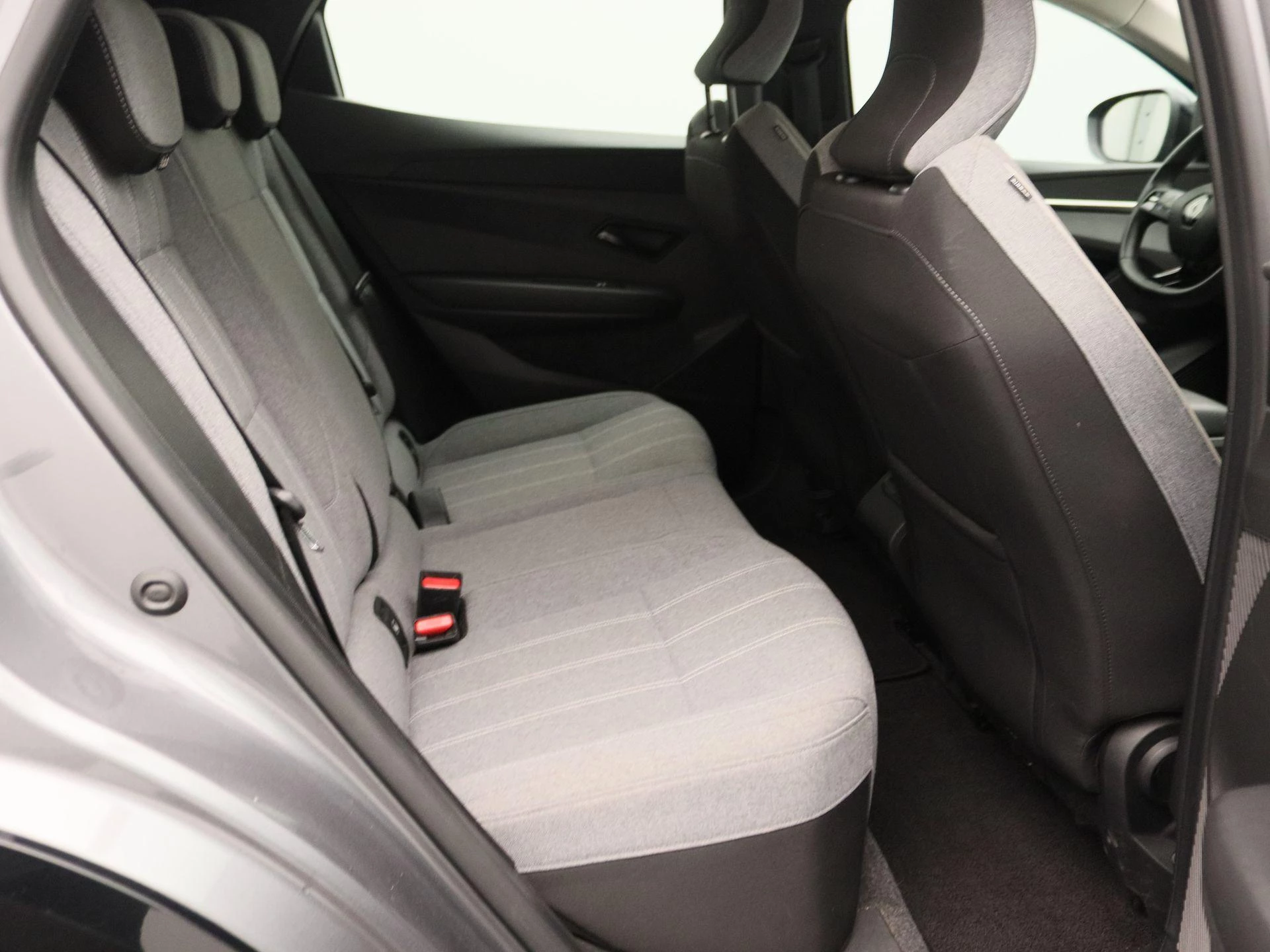 Renault-Megane E-Tech-image-23