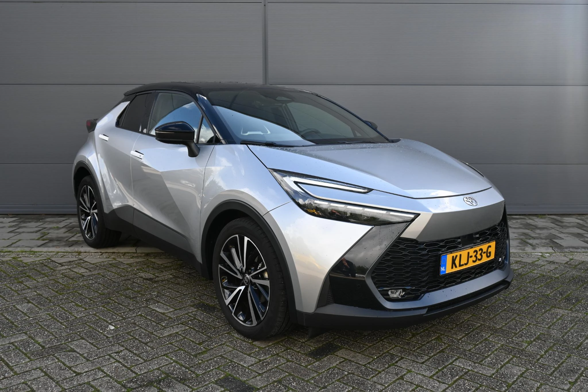 Toyota-C-HR-image-2
