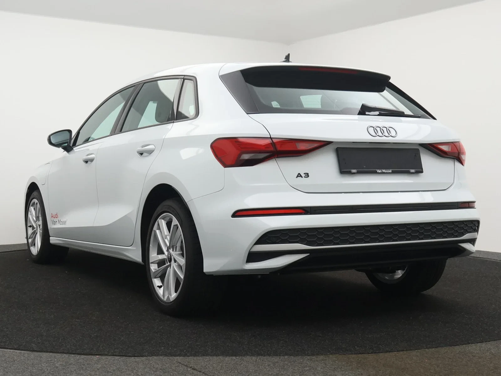 Audi A3 Sportback PHEV Audi A3 Sportback Advanced 40 TFSI e 204pk / DEMO