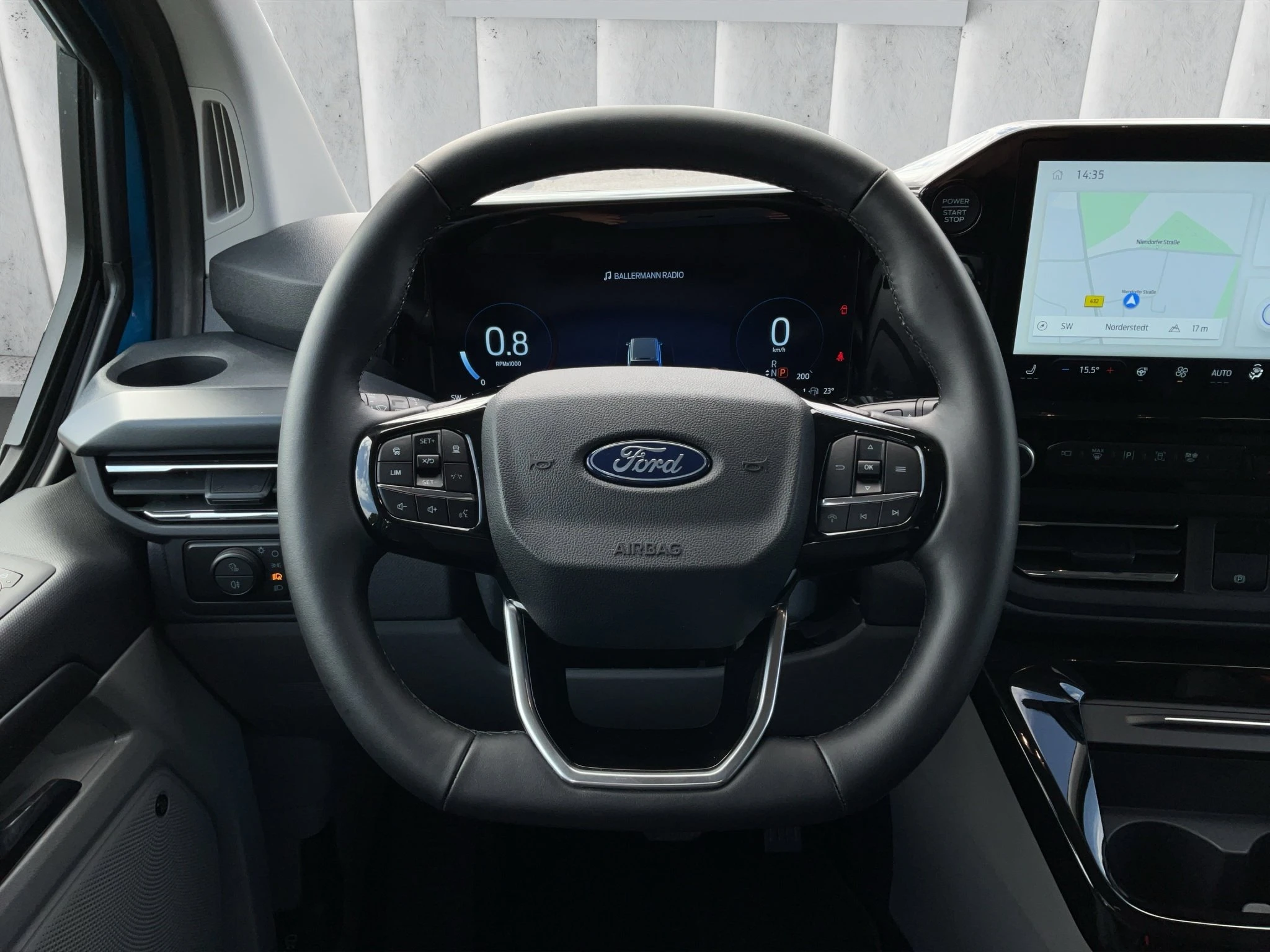 Ford-Tourneo Custom-image-12