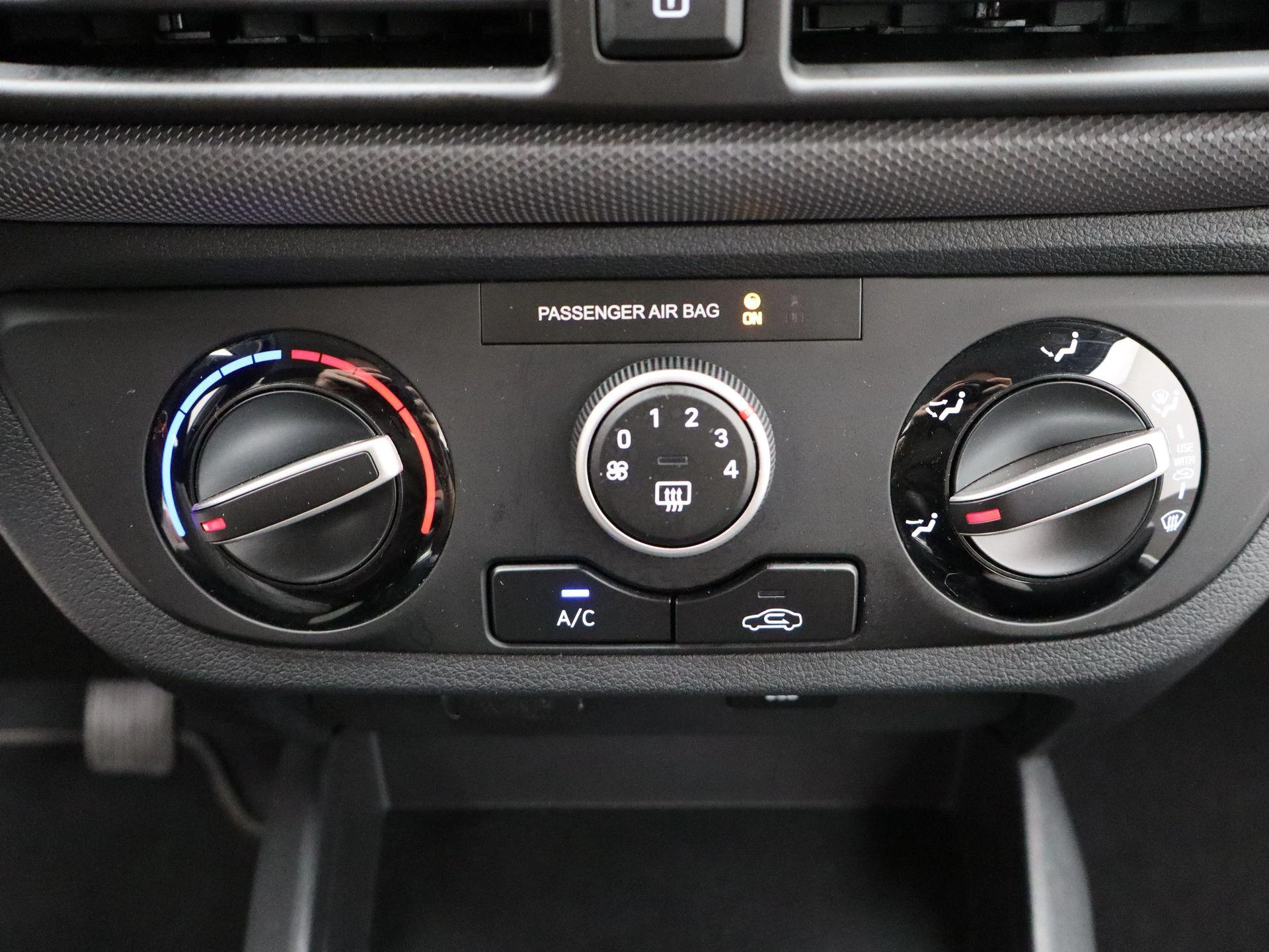 Hyundai-i10-image-17