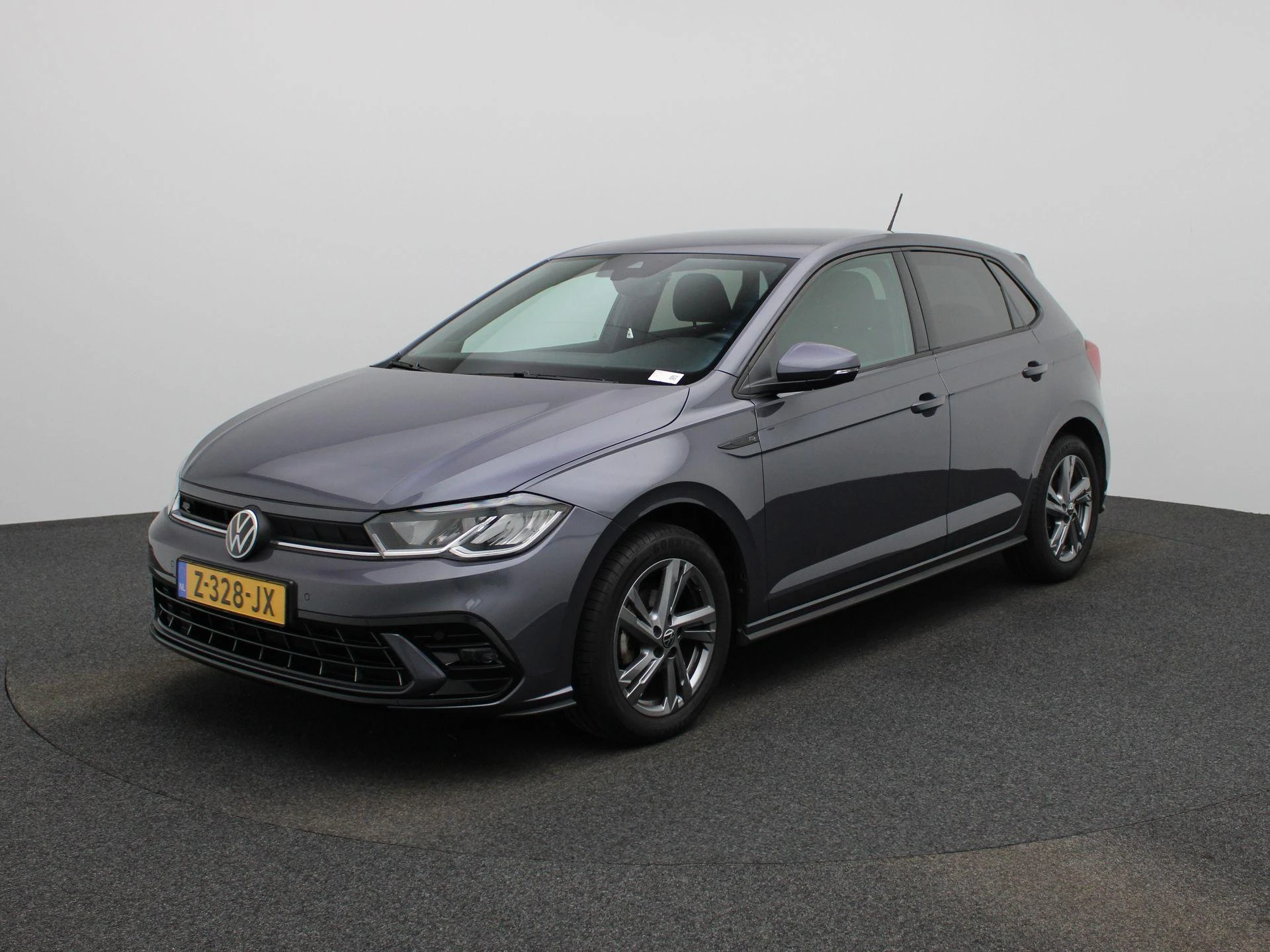 Volkswagen Polo - 1