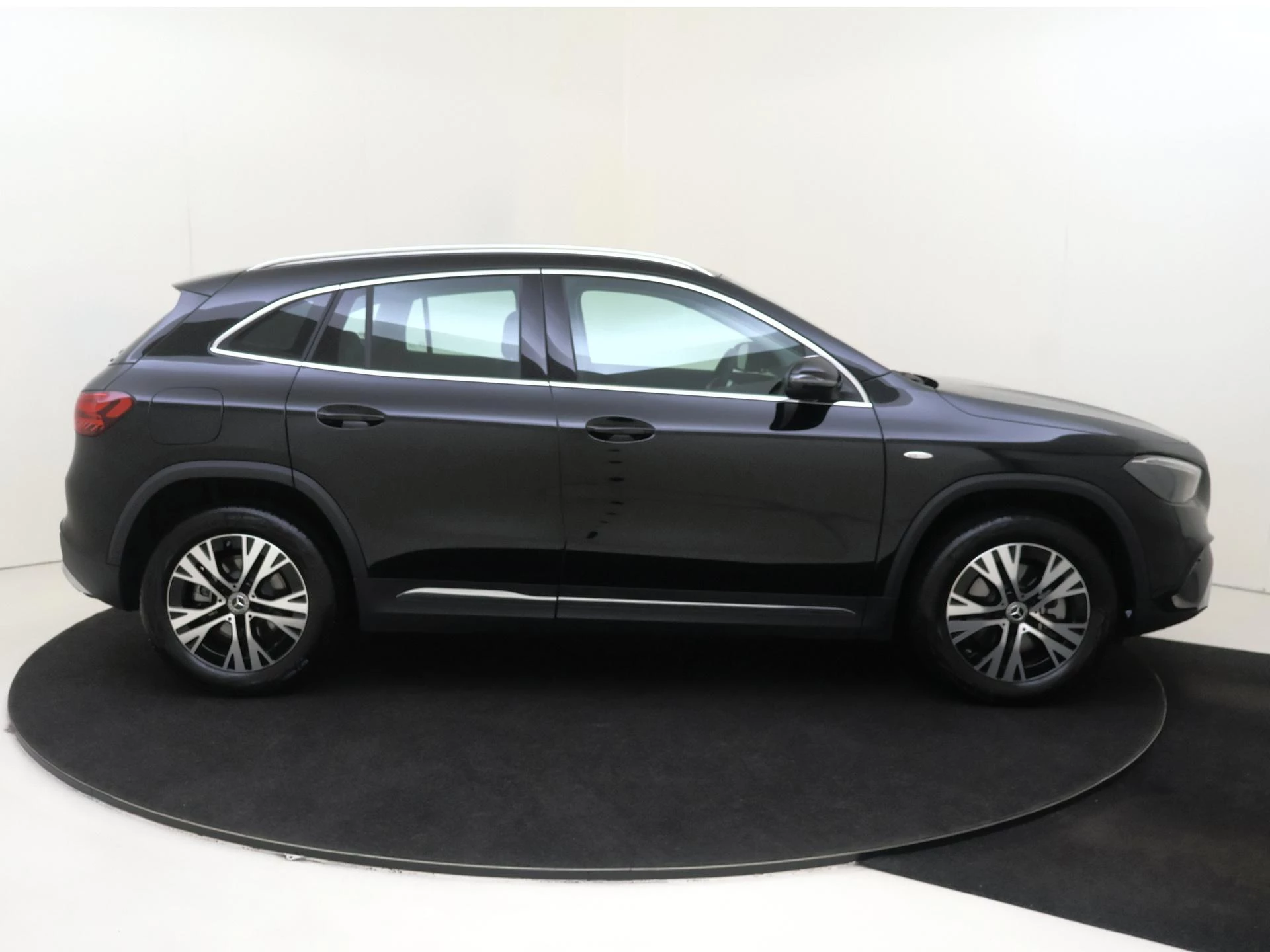 Mercedes-Benz GLA 250 e Business Solution Luxury