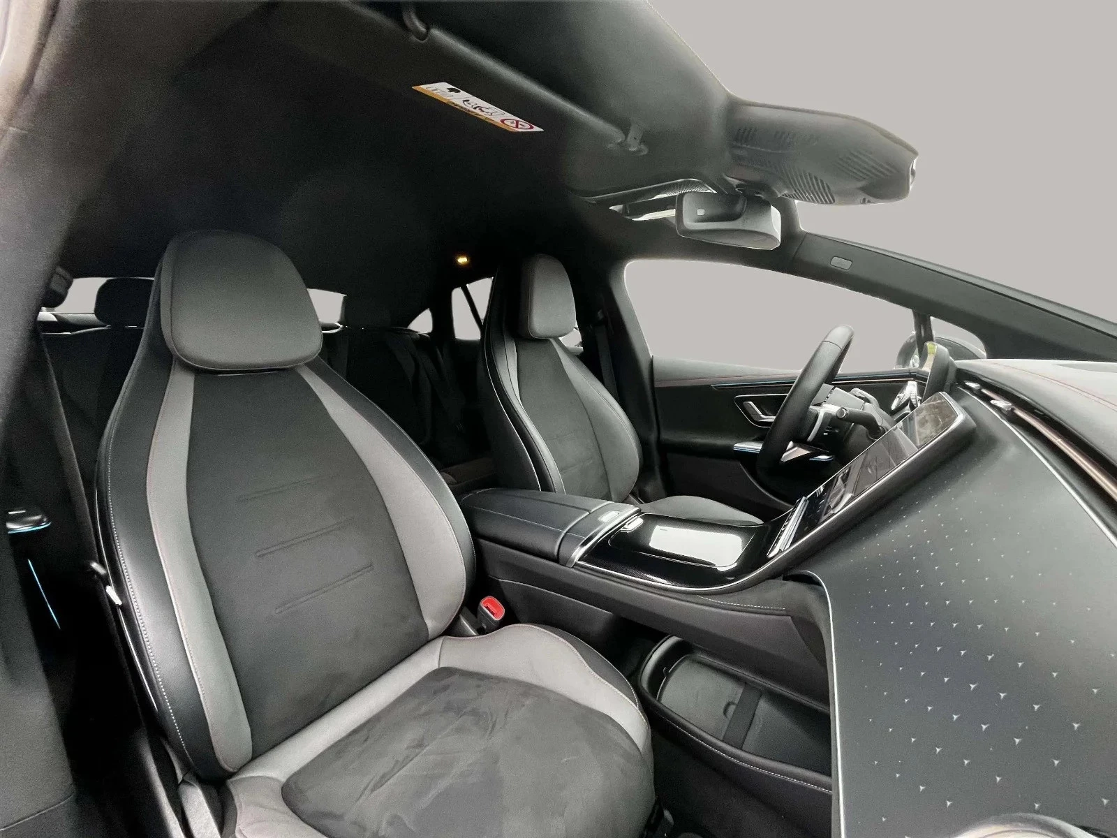 Mercedes-Benz-EQE-image-13