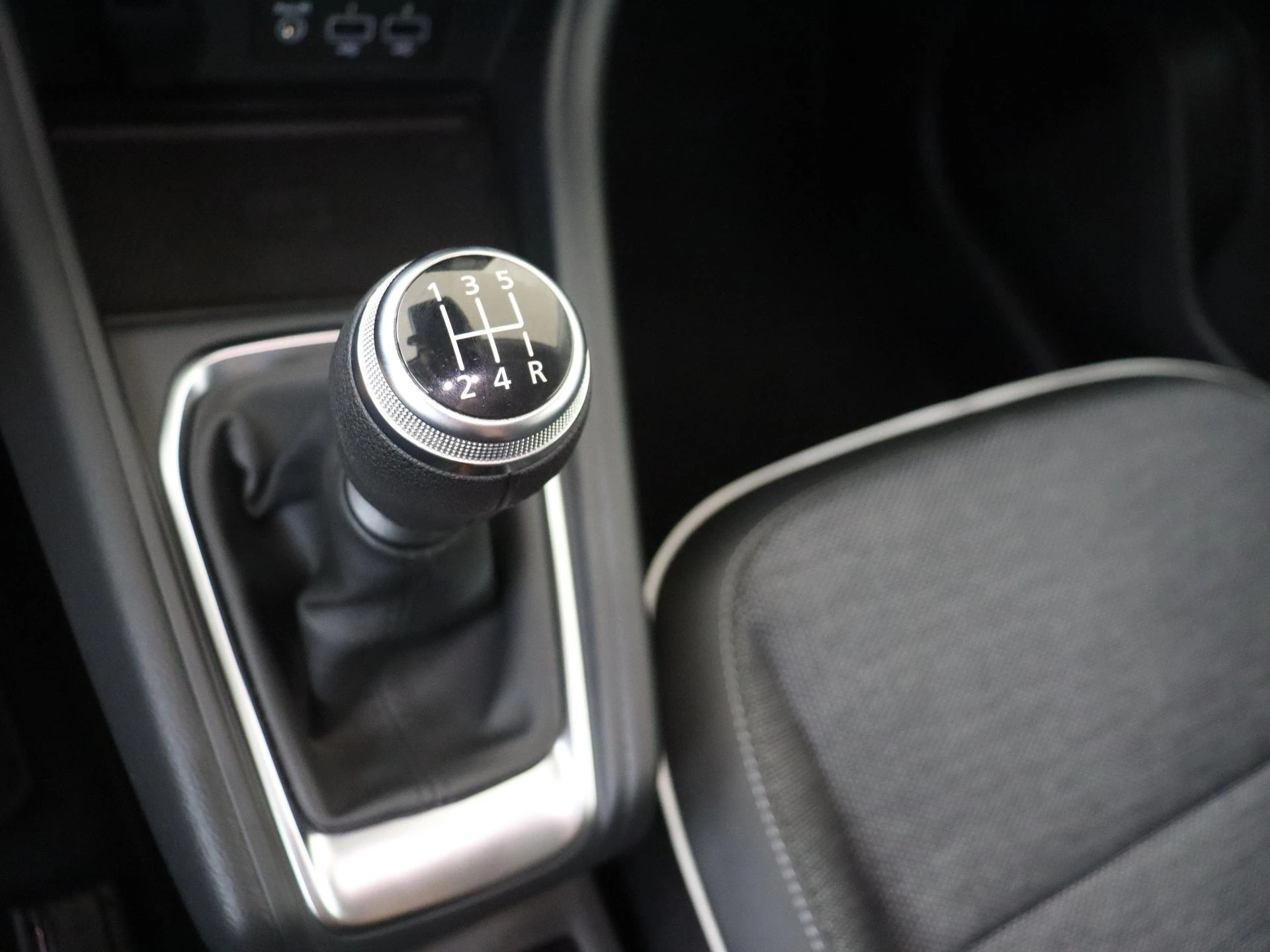Renault-Captur-image-14