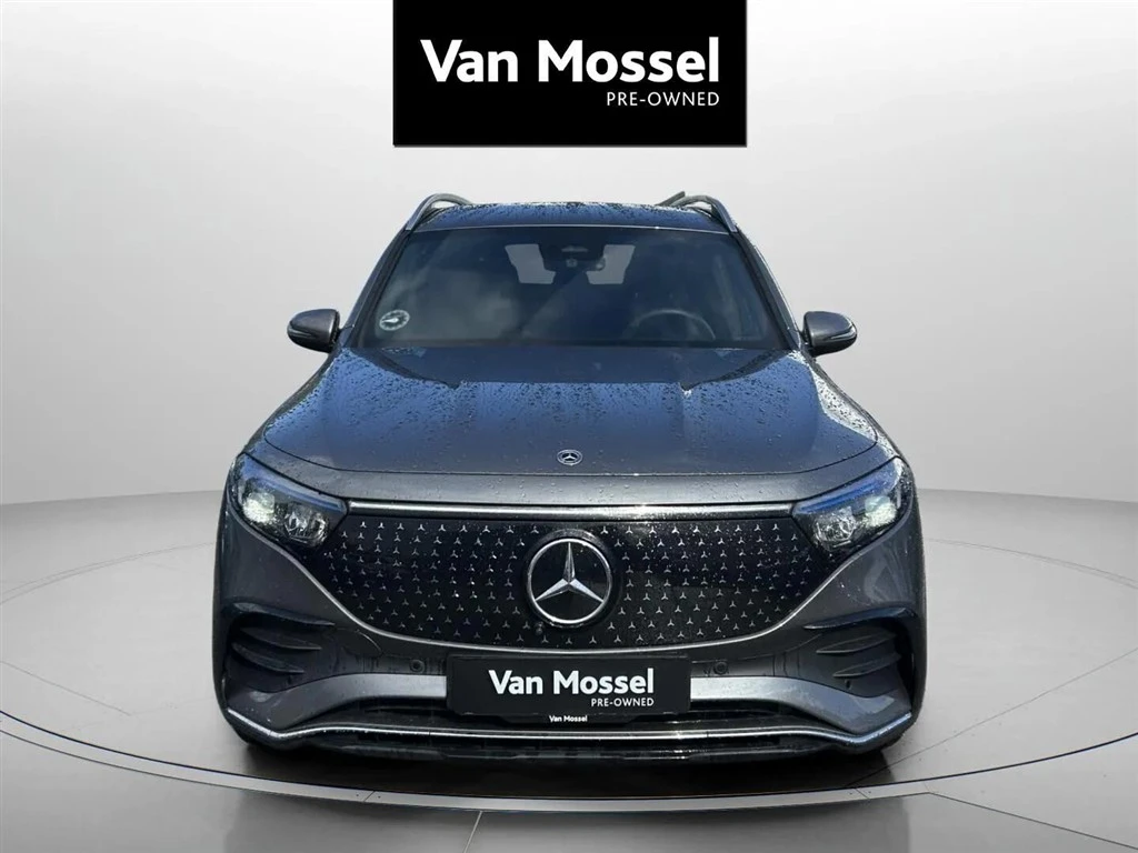 Mercedes-Benz-EQB-image-1