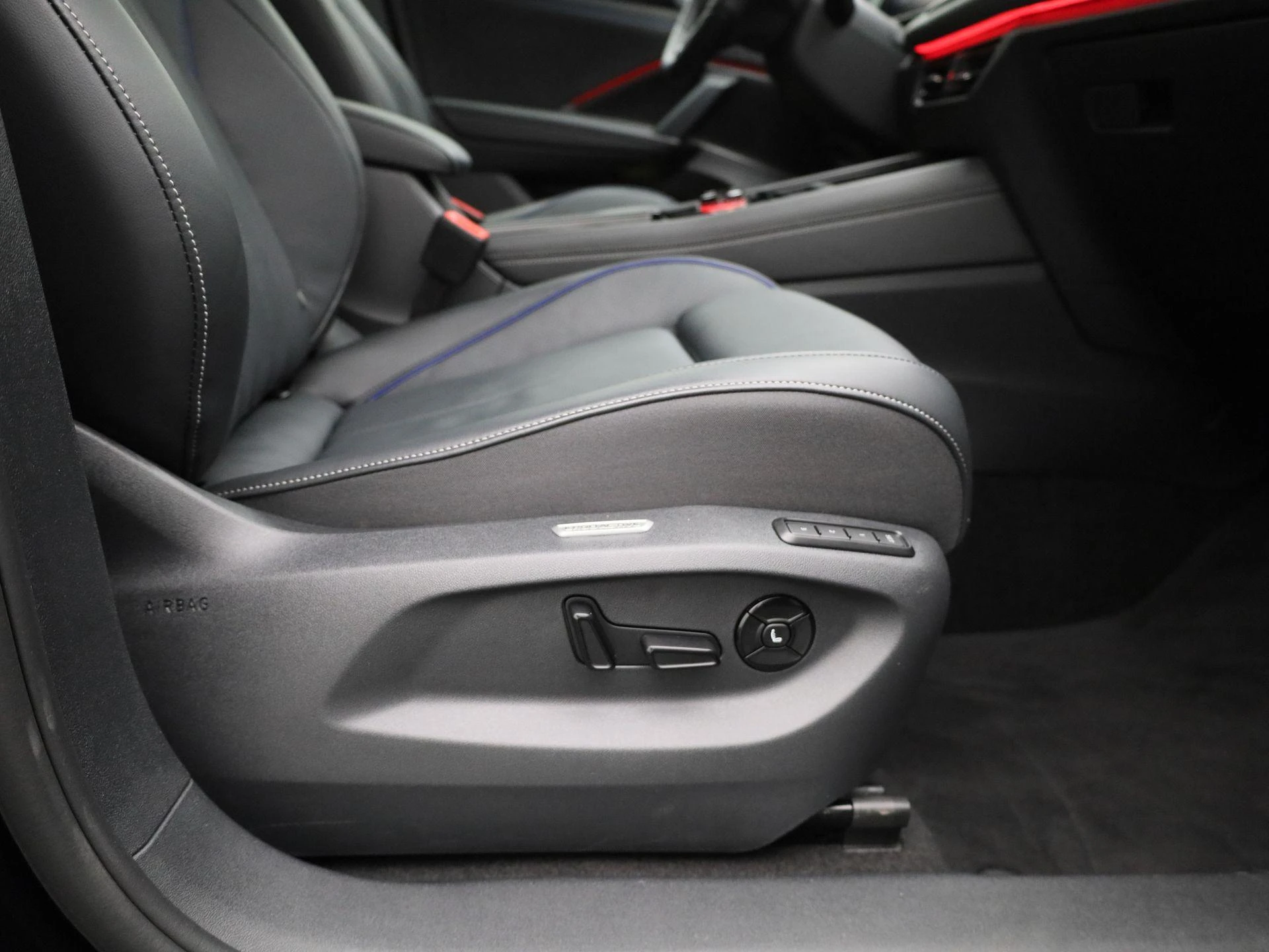 Volkswagen-Tiguan-image-38