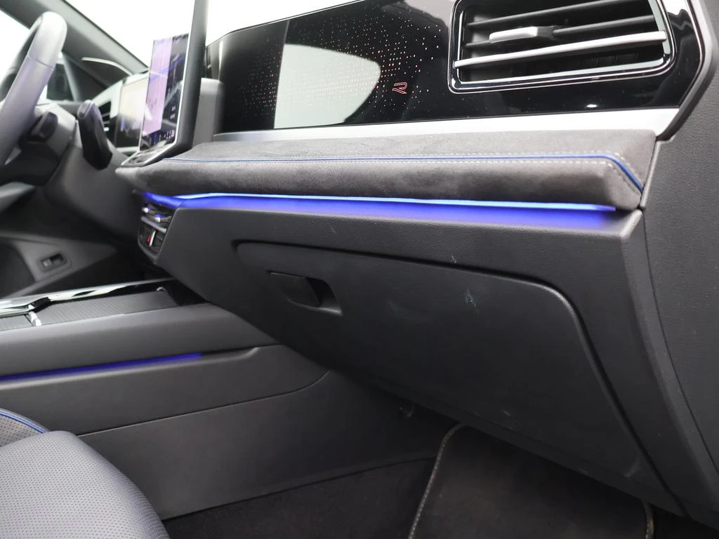 Volkswagen-Passat-image-13