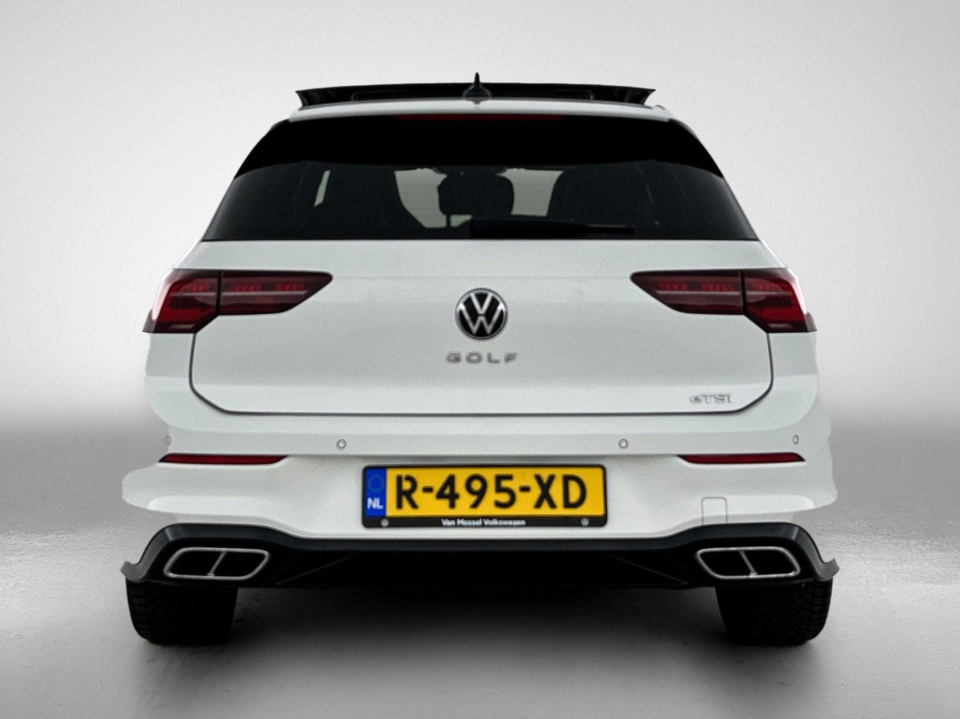 Volkswagen Golf 1.5 eTSI R-LINE