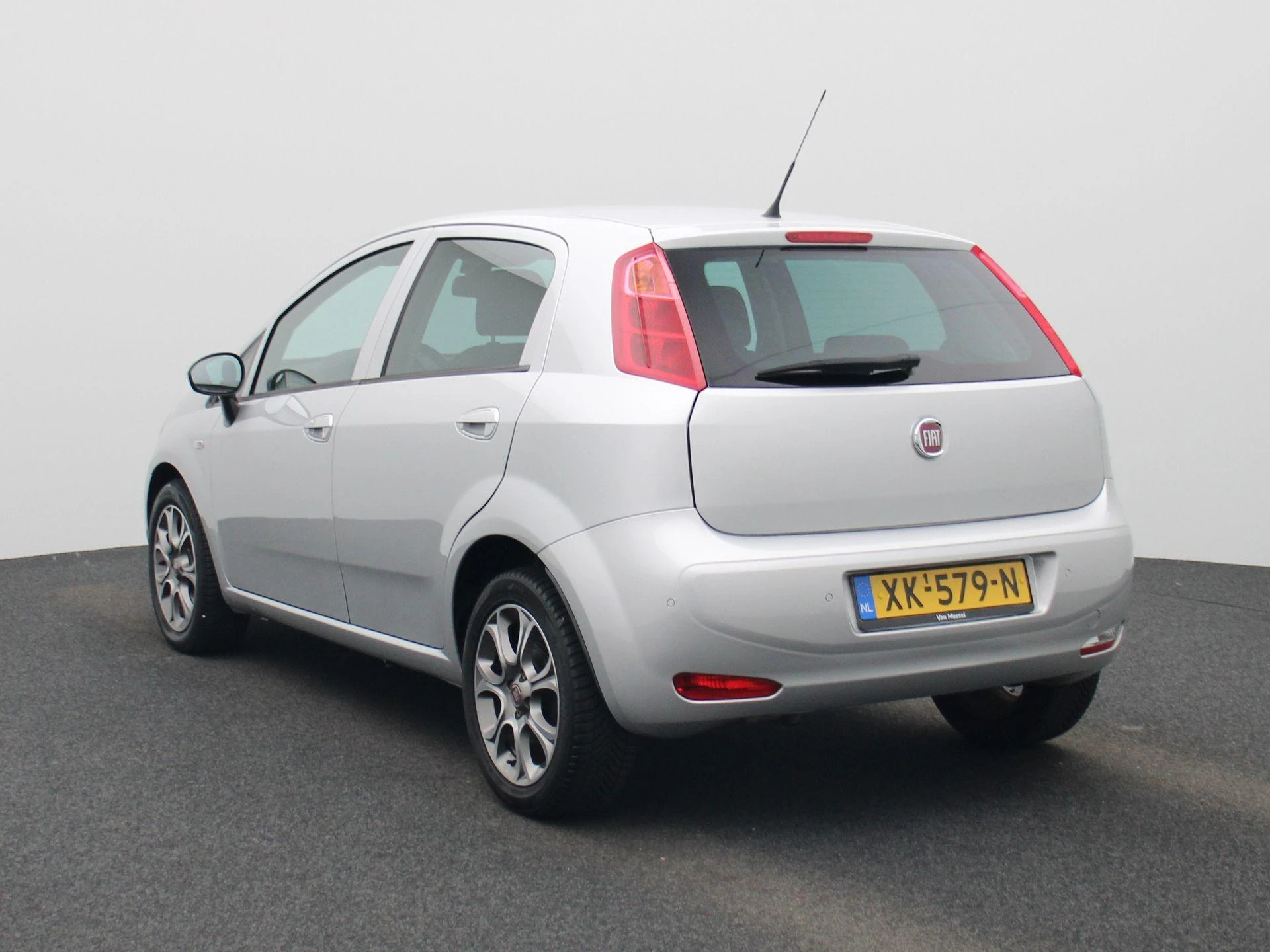 Fiat-Punto-image-1