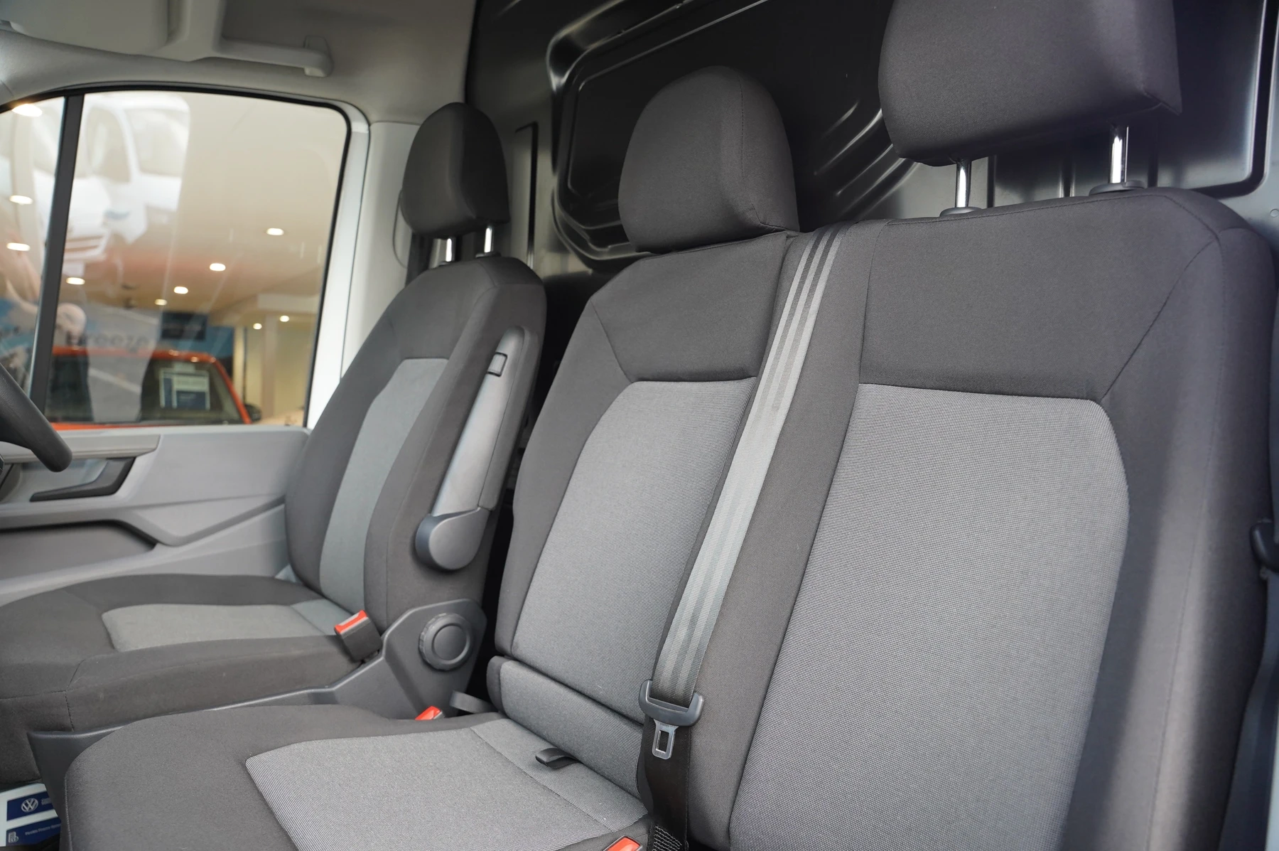 Volkswagen-Crafter-image-10