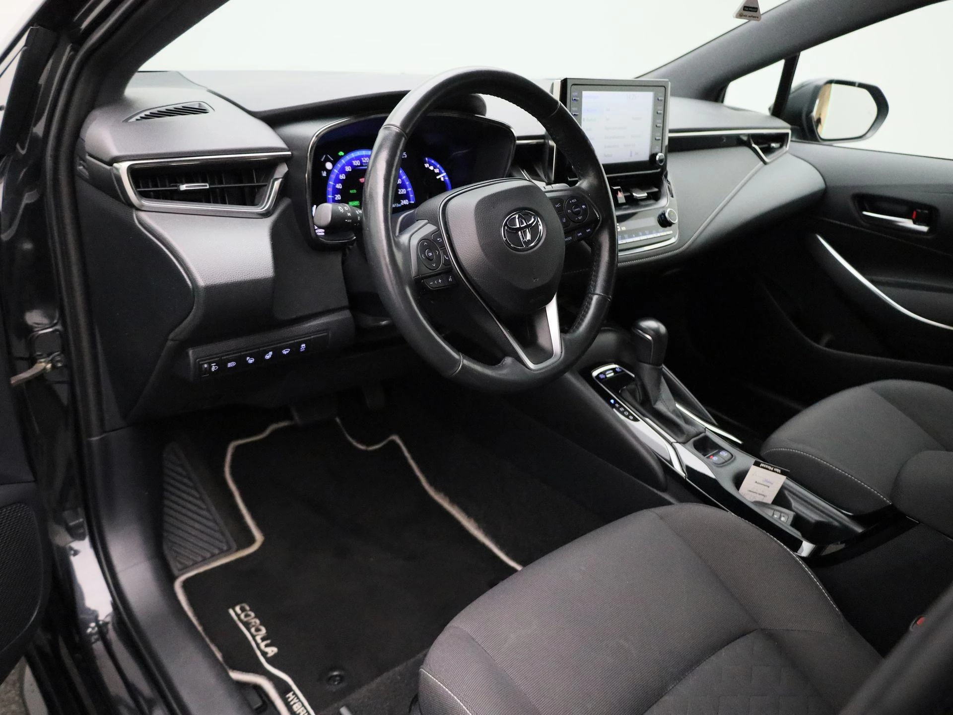 Toyota-Corolla Touring Sports-image-29